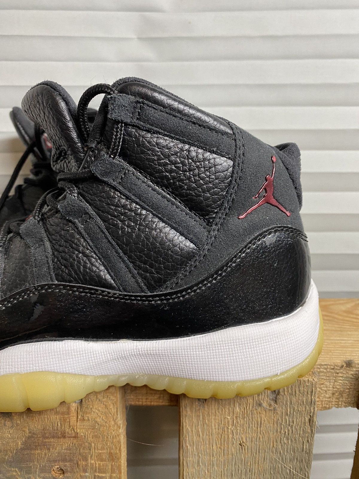 Jordan Brand Black and white Jordan sports shoes Size US 5.5 / EU 38 - 10 Thumbnail