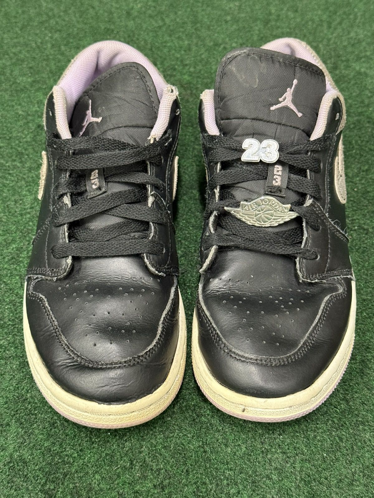 Jordan Brand Air Jordan 1 Low Houndstooth GS DH0570-015 Size US 5.5 / EU 38 - 2 Thumbnail