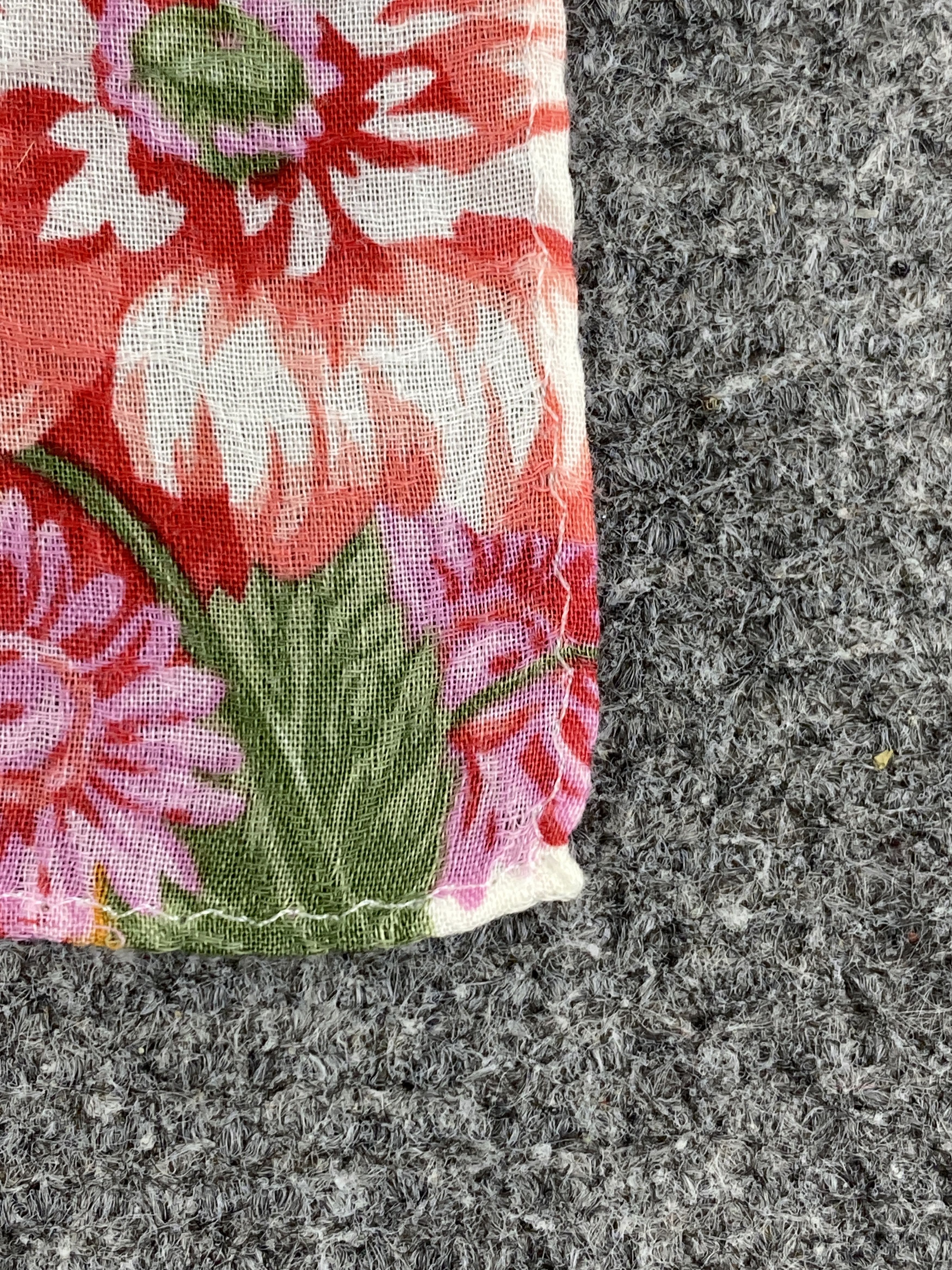Yves Saint Laurent Yves Saint Lauren Handkerchief / Neckerchief HKC0580 Size ONE SIZE - 5 Thumbnail