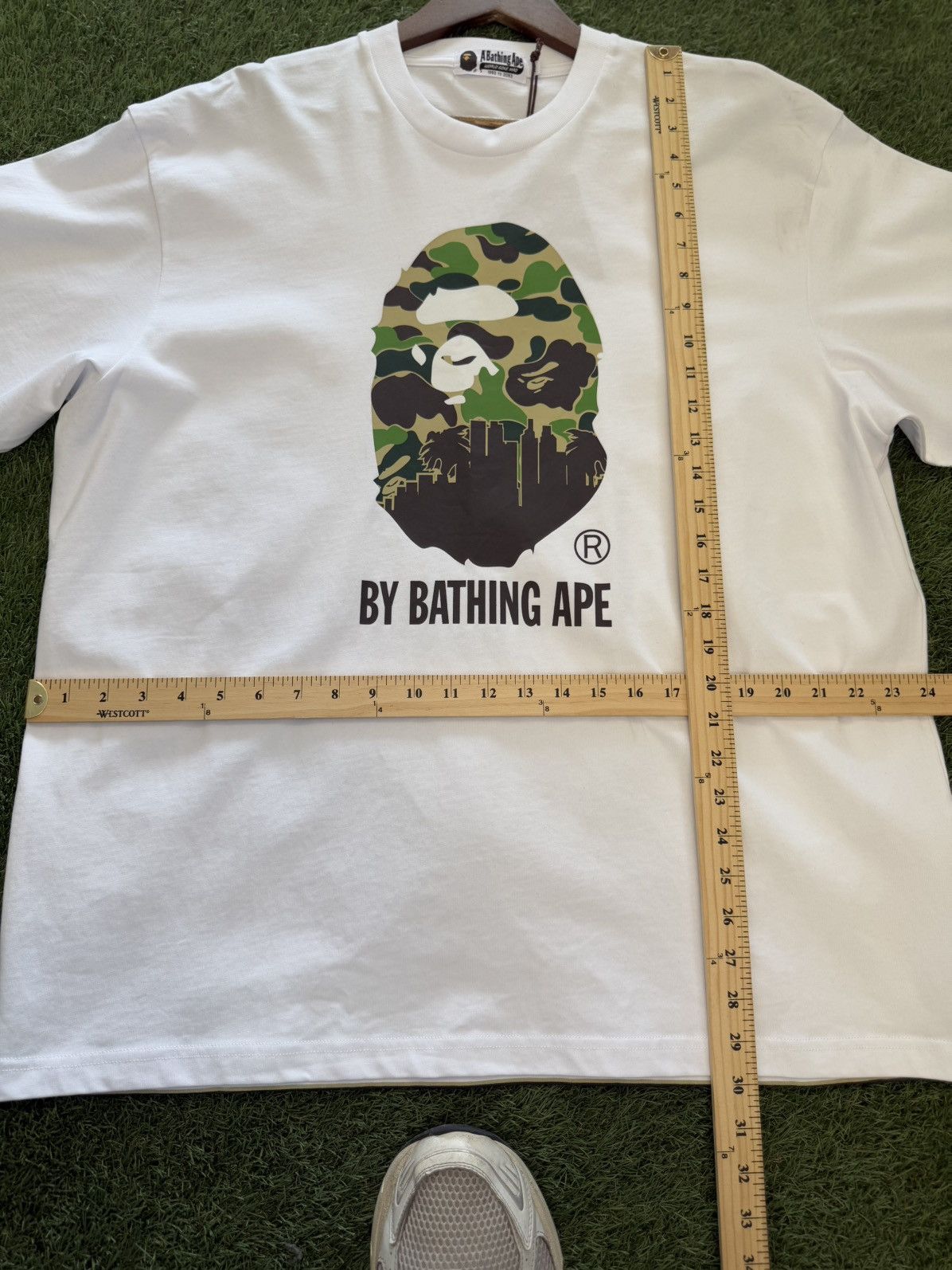 Bape × Jeff Hamilton Bape Jeff Hamilton Tee Shirt White Size XL (NEW) Size US XL / EU 56 / 4 - 15 Thumbnail
