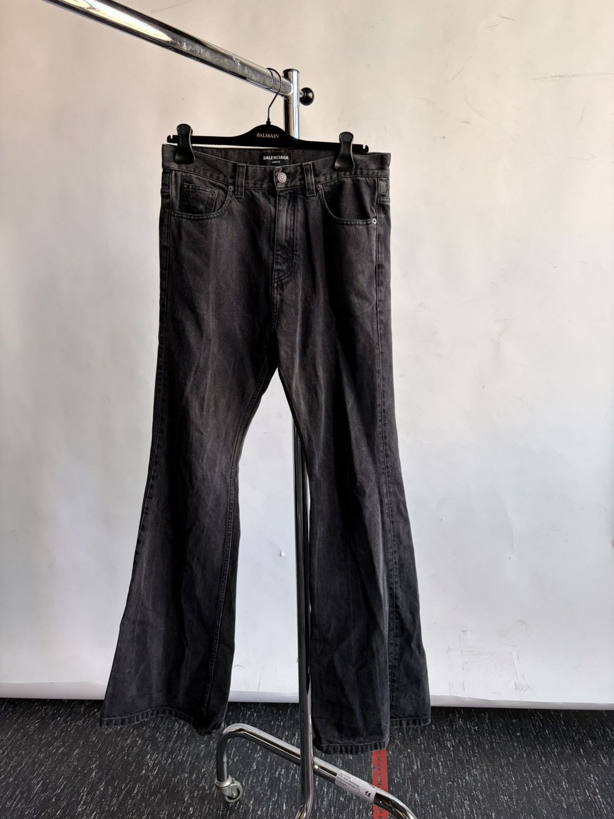 Balenciaga BALENCIAGA FALL22 LOST TAPE FLARED GREY JEANS SZ:XS Size US 30 / EU 46 - 1 Thumbnail