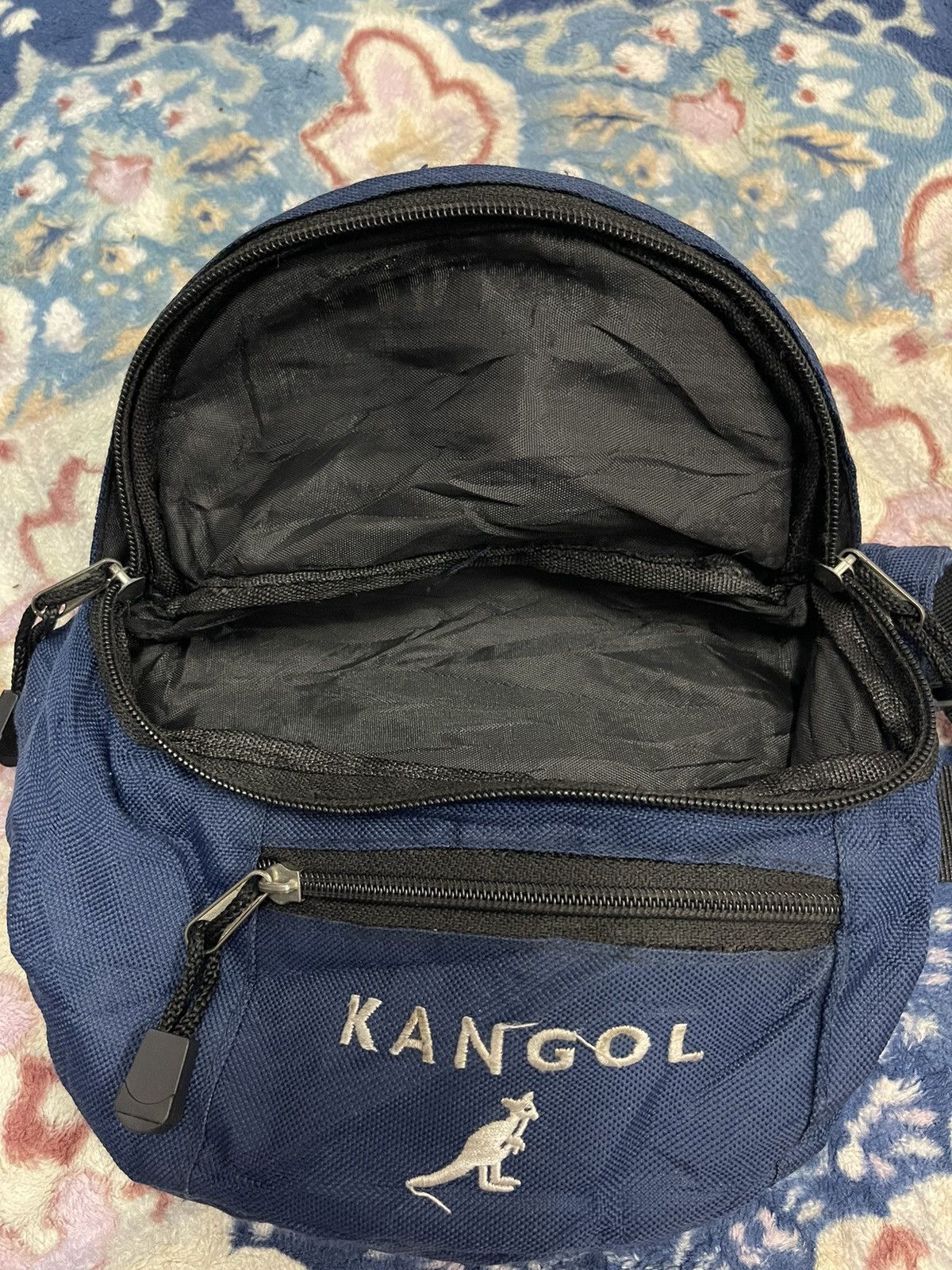 Kangol Kangol Pouch Bag (Distress) Size ONE SIZE - 6 Thumbnail