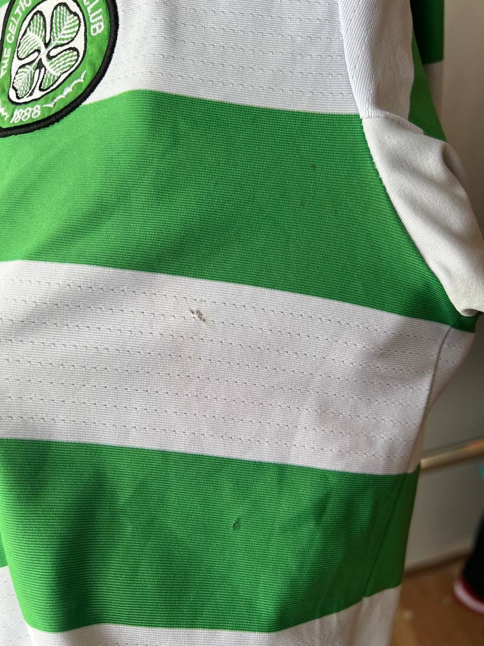 Umbro 2004/05 CELTIC FC HOME SOCCER JERSEY FOOTBALL SHIRT UMBRO M Size US M / EU 48-50 / 2 - 7 Thumbnail