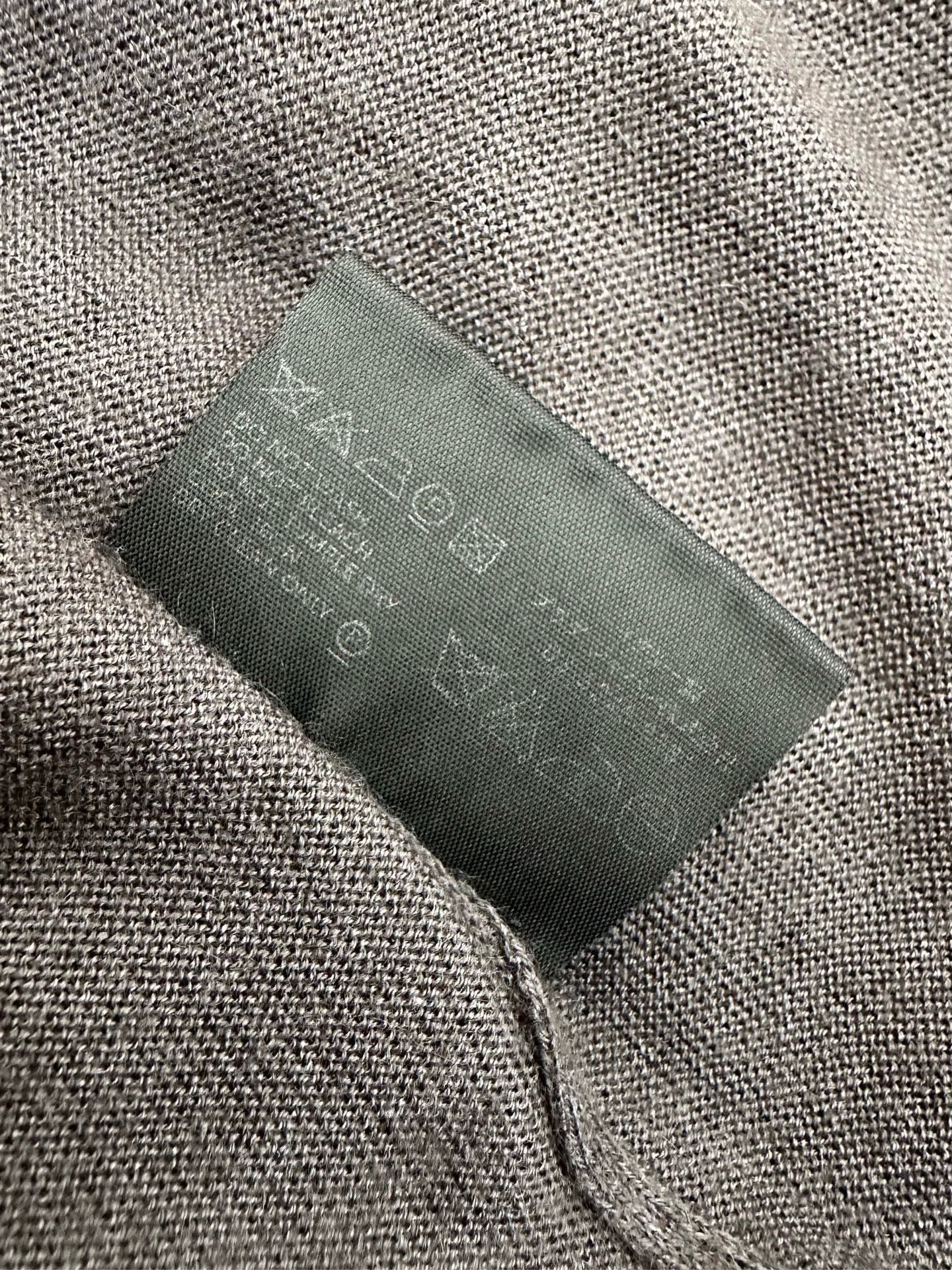 Prada PRADA women's gray knit long-sleeve top 40 Size M / US 6-8 / IT 42-44 - 9 Thumbnail