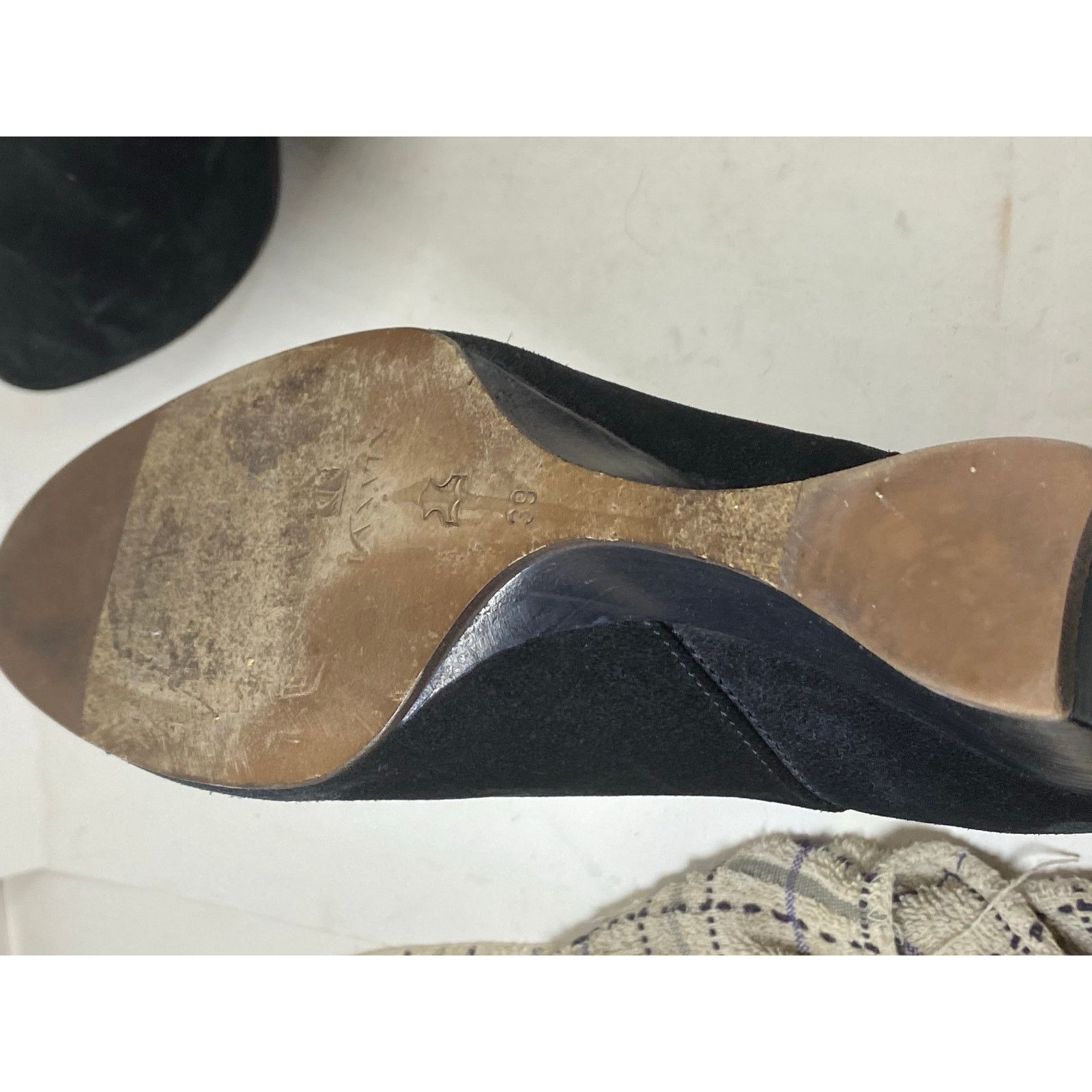 Lanvin Lavin Black Low Ankle Wedge Suede Bootie 8.5W Size US 8.5 / IT 38.5 - 6 Thumbnail