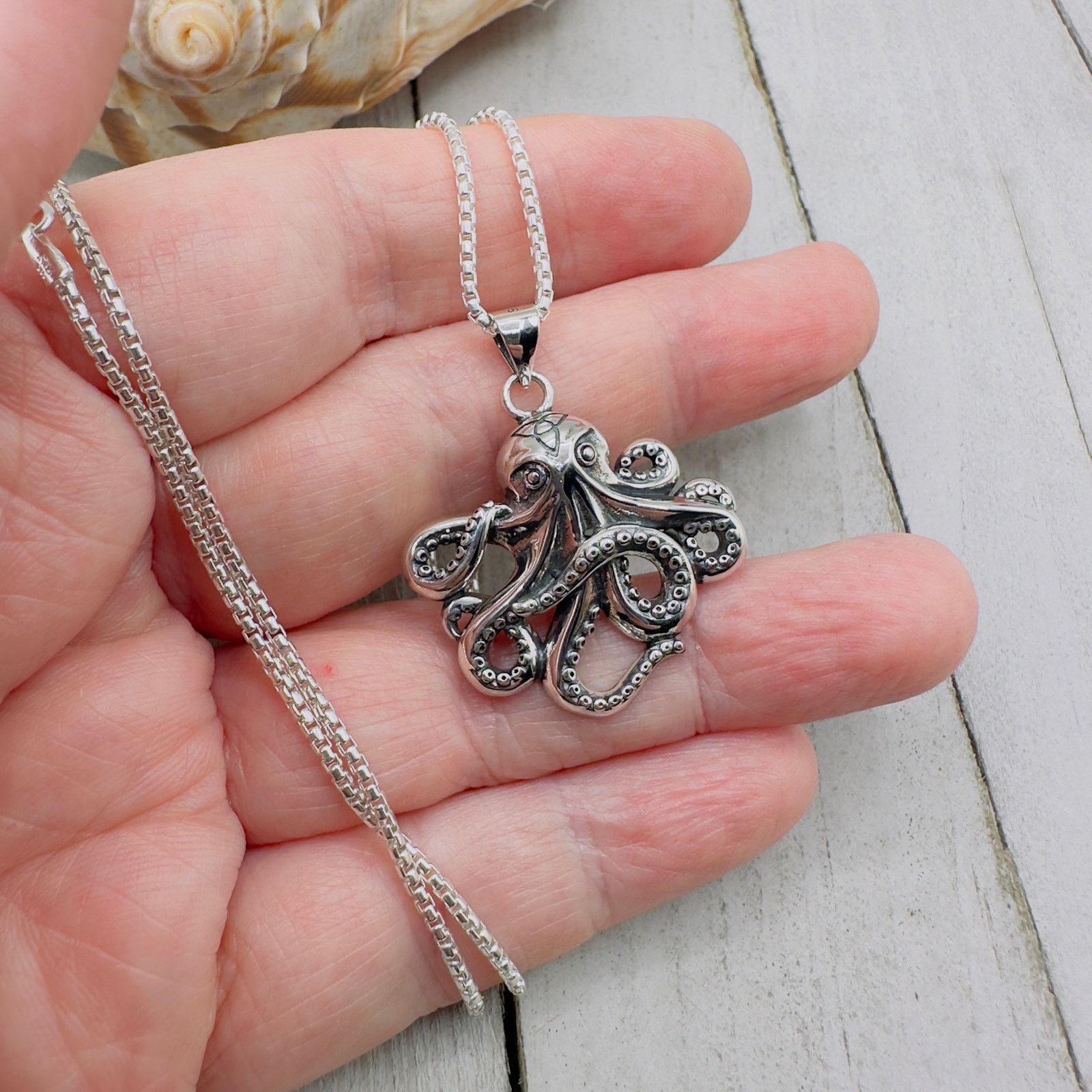 The Unbranded Brand Octopus Sterling Silver Necklace Rounded Box Chain Size ONE SIZE - 8 Thumbnail
