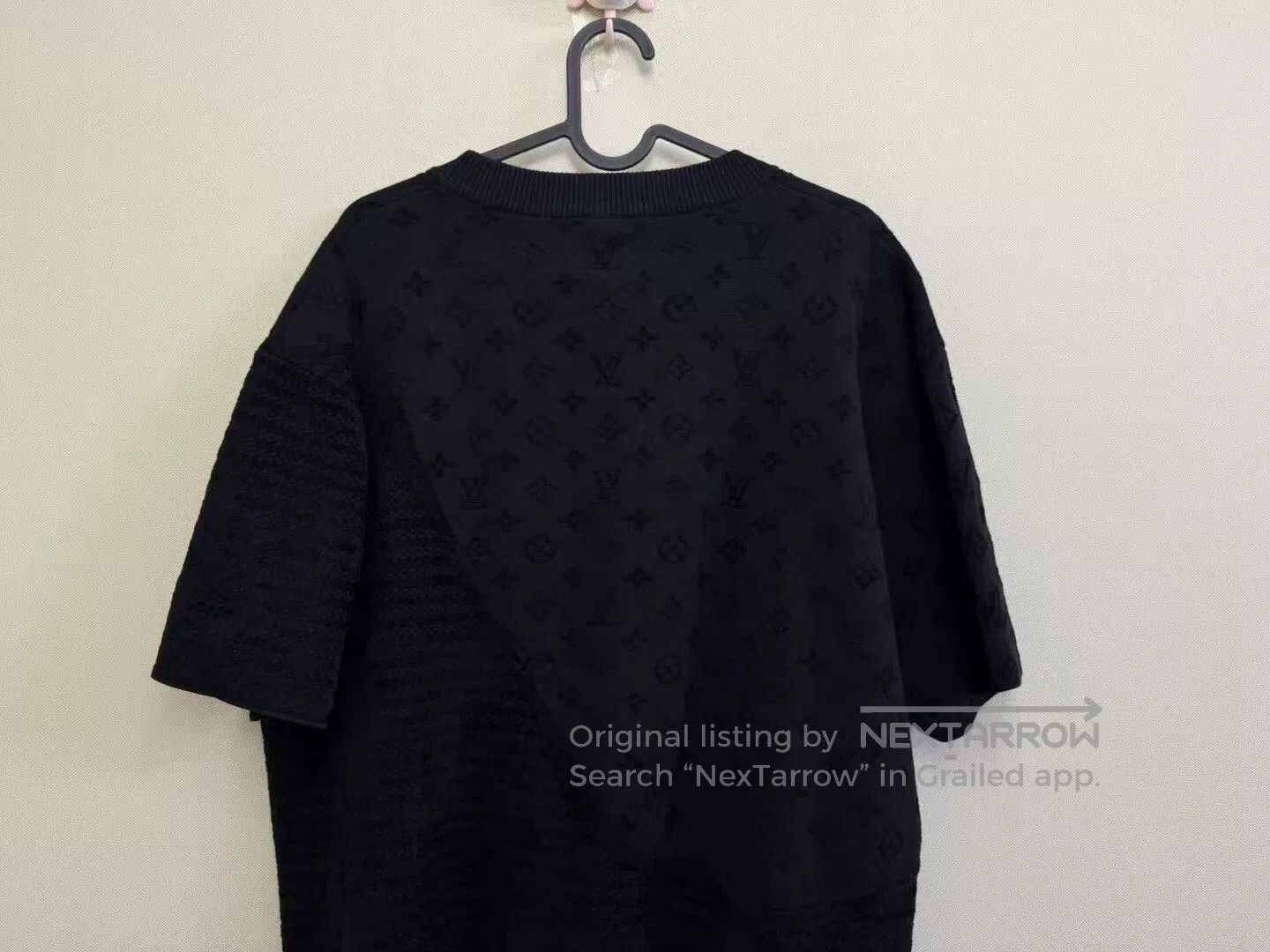 Louis Vuitton louis vuitton black logo short sleeve top. Size US XL / EU 56 / 4 - 5 Thumbnail