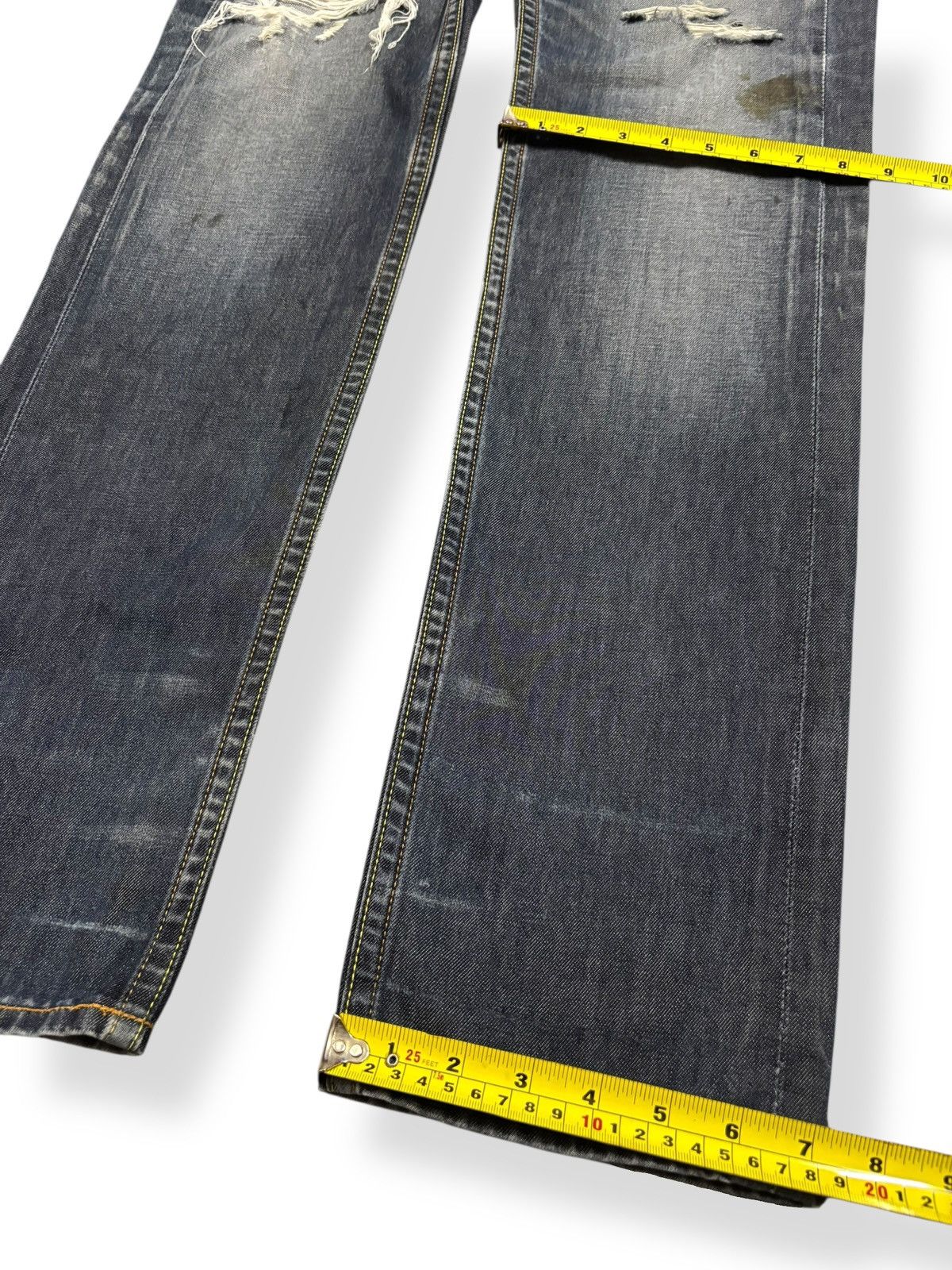Evisu Vintage 2000s Evisu Ramen Heavy Distressed Grunge Jeans Size US 31 - 16 Thumbnail