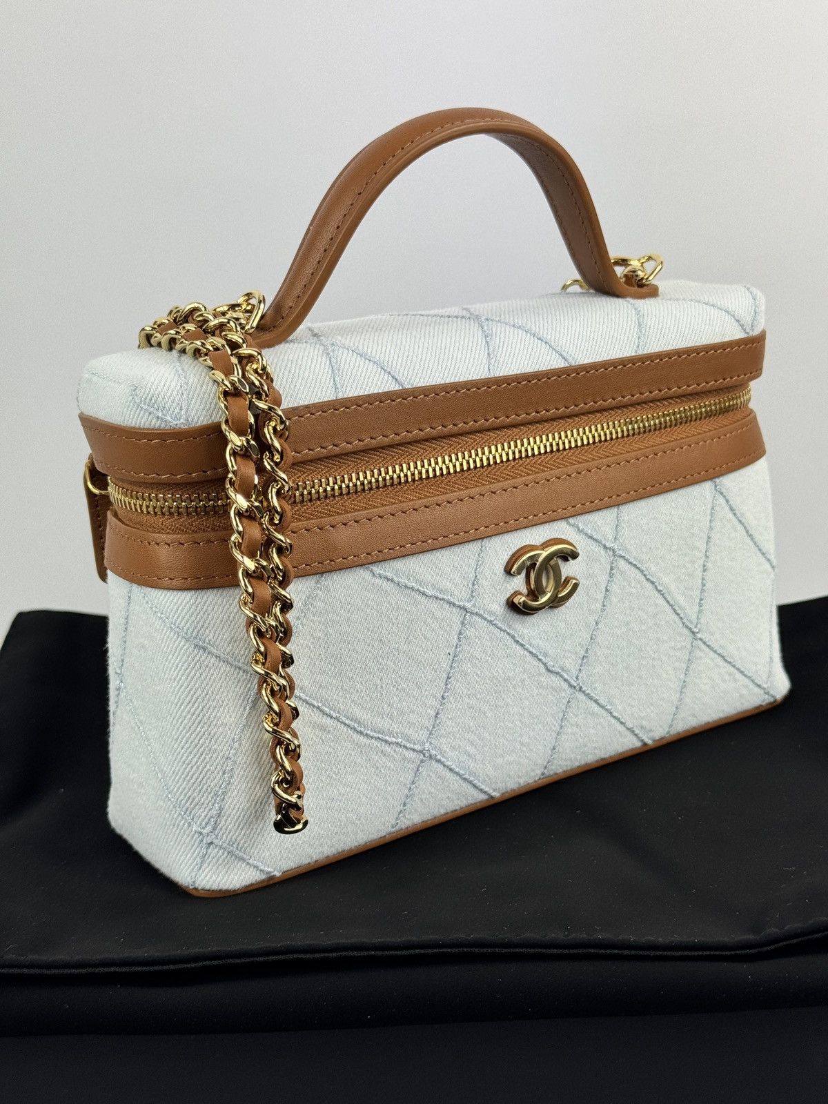 Chanel SMALL DENIM VANITY BAG ‘COCO BEACH 2026’ Size ONE SIZE - 2 Thumbnail