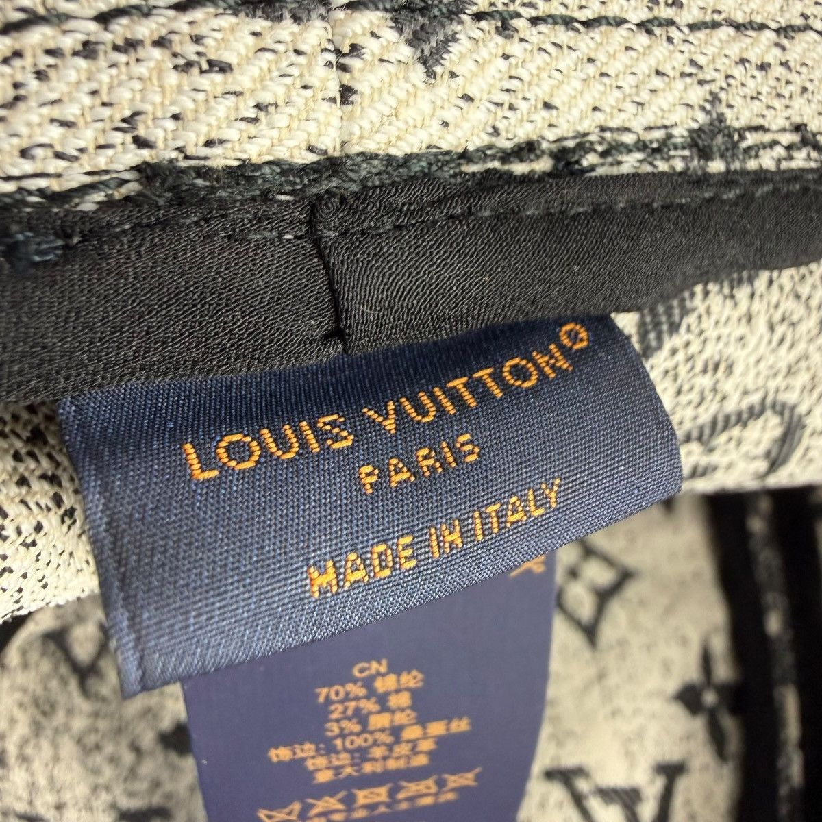 Louis Vuitton Louis Vuitton Monogram Jacquard Denim Bucket Hat Size ONE SIZE - 8 Thumbnail