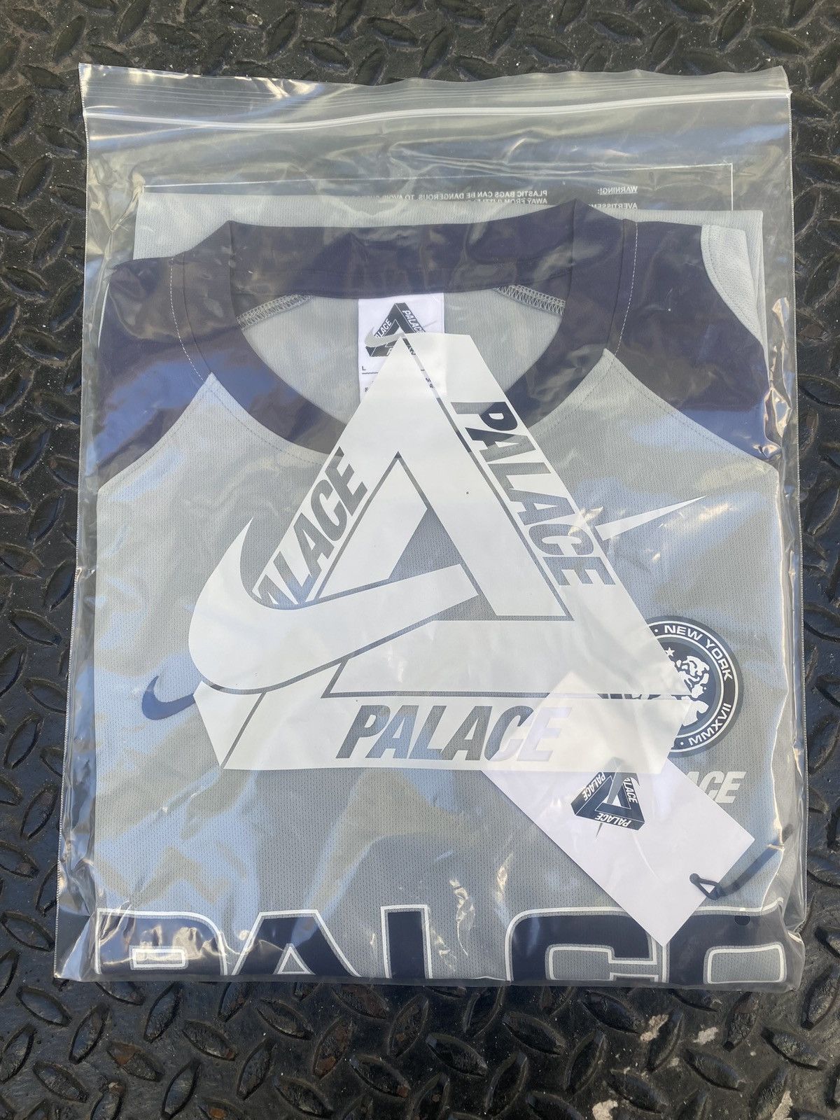Palace Palace Nike Shop Jersey New York (NY) Large Size US L / EU 52-54 / 3 - 7 Thumbnail