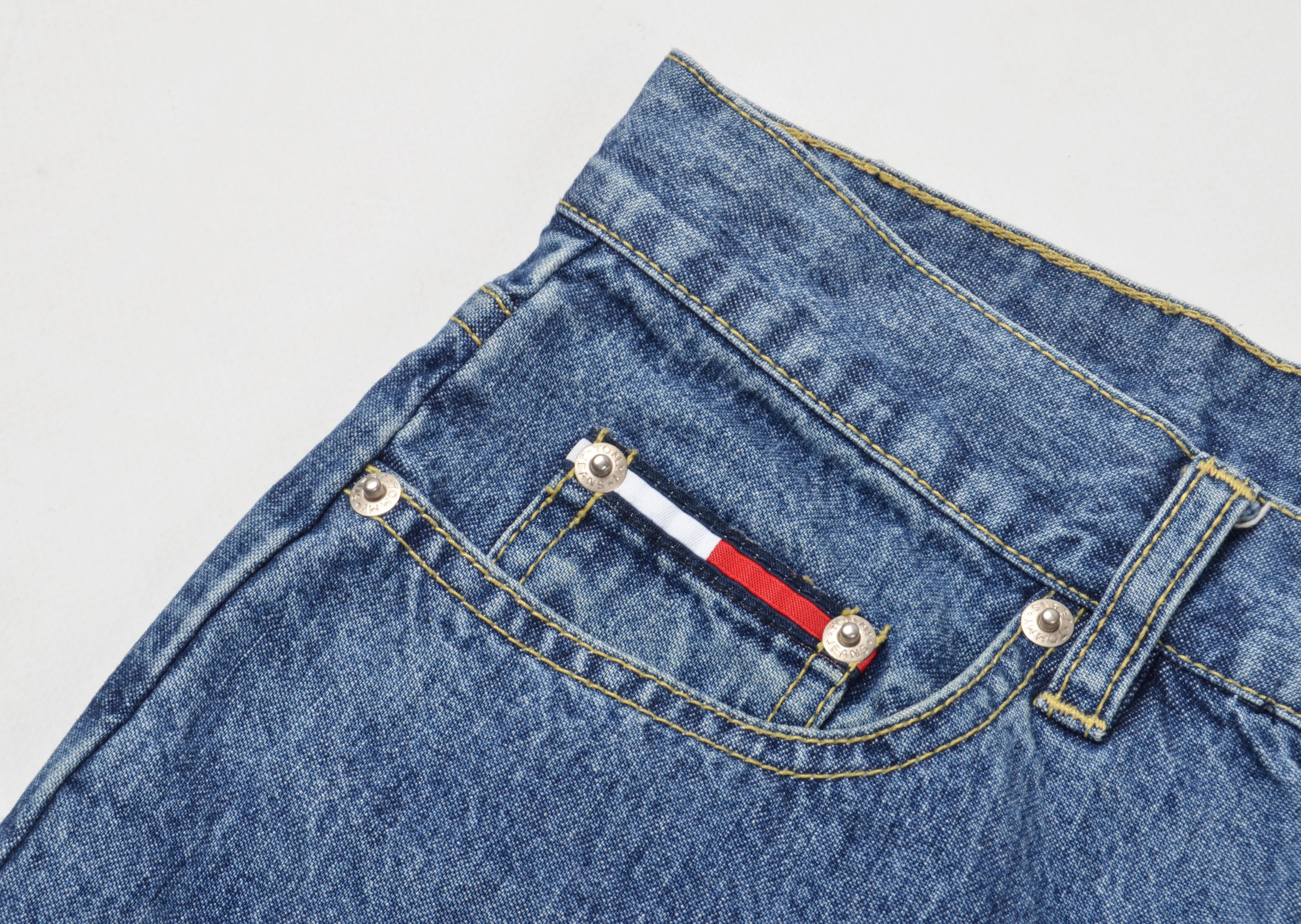 Tommy Hilfiger × Vintage Vintage Tommy Hilfiger Jeans Y2K Denim Skirt Size 30" / US 8 / IT 44 - 3 Thumbnail
