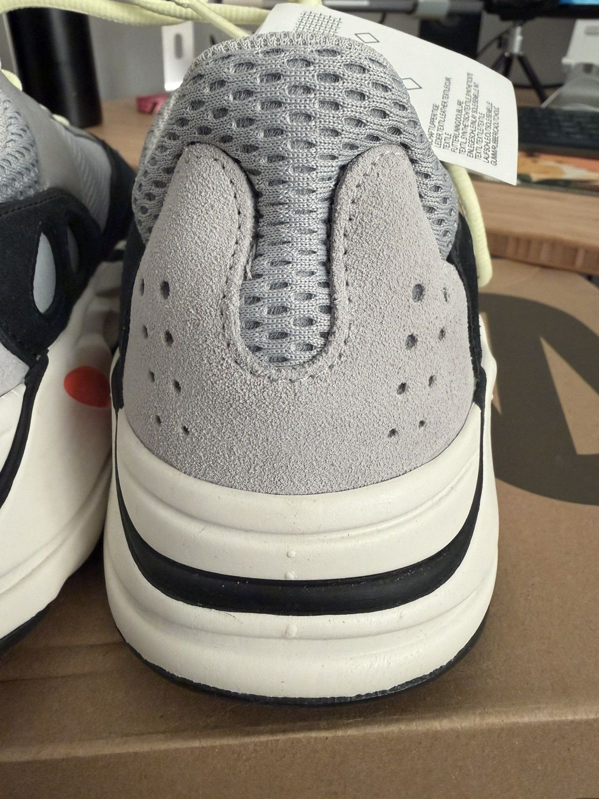 Yeezy Yeezy 700 Waverunner Size US 11 / EU 44 - 10 Thumbnail