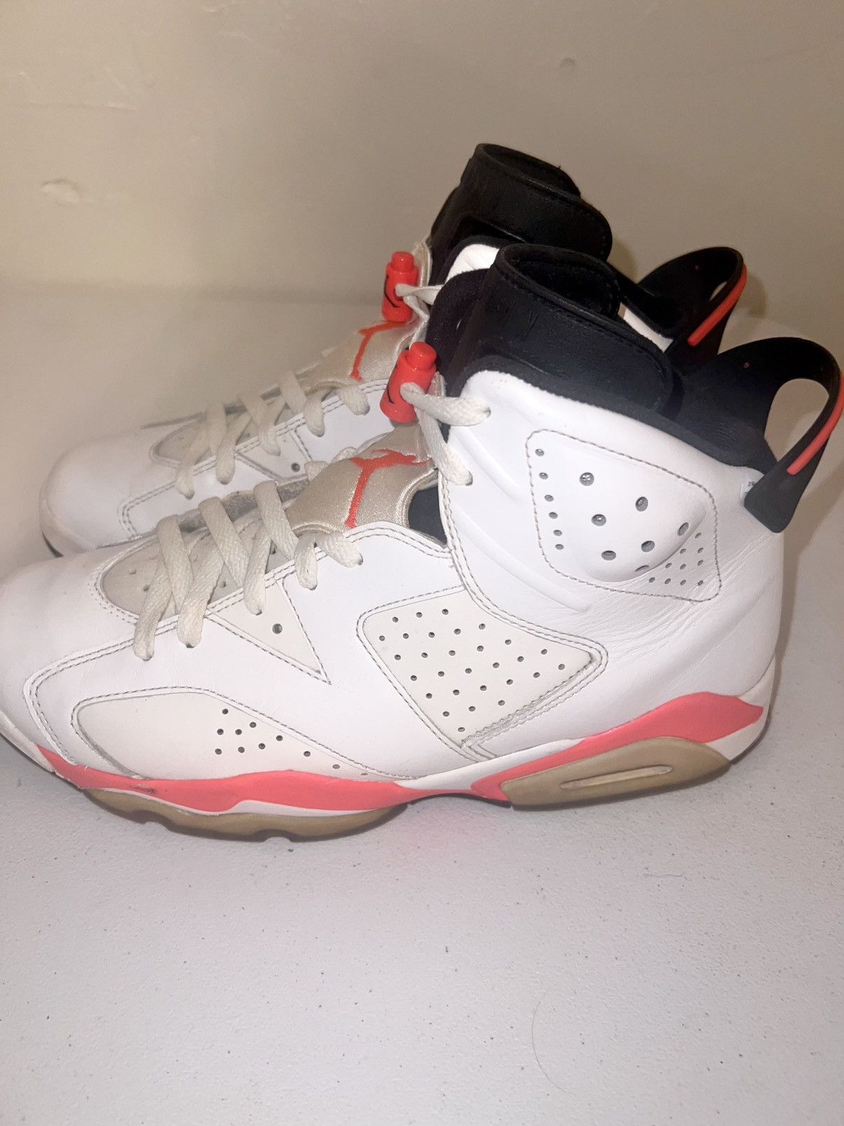 Jordan Brand Air Jordan 6 Retro White Infrared Size US 10 / EU 43 - 1 Thumbnail