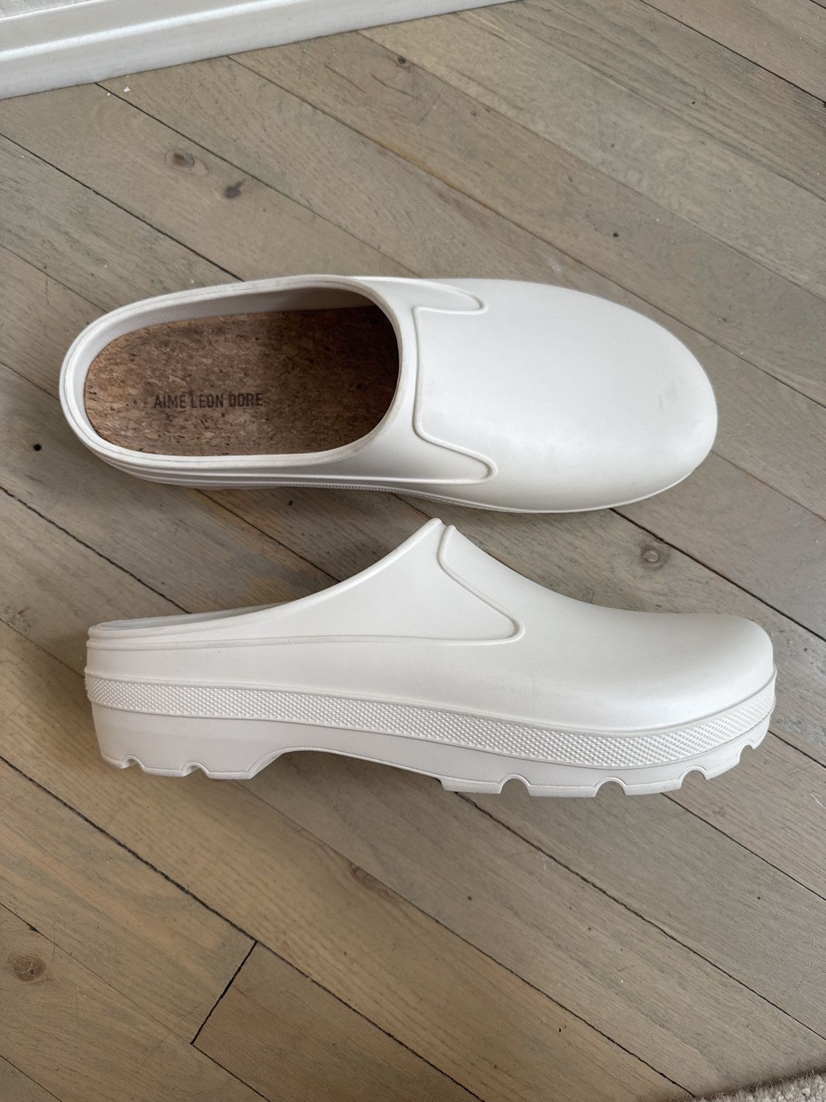 Aime Leon Dore Aime Leon Dore Garden Mule Clogs (White, Size