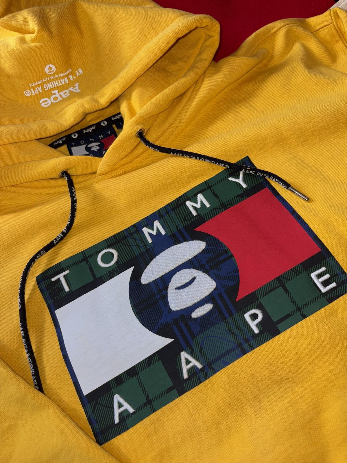 Aape × Tommy Hilfiger Bape x Tommy Hilfiger Hoodie 🦧 Size US L / EU 52-54 / 3 - 1 Thumbnail