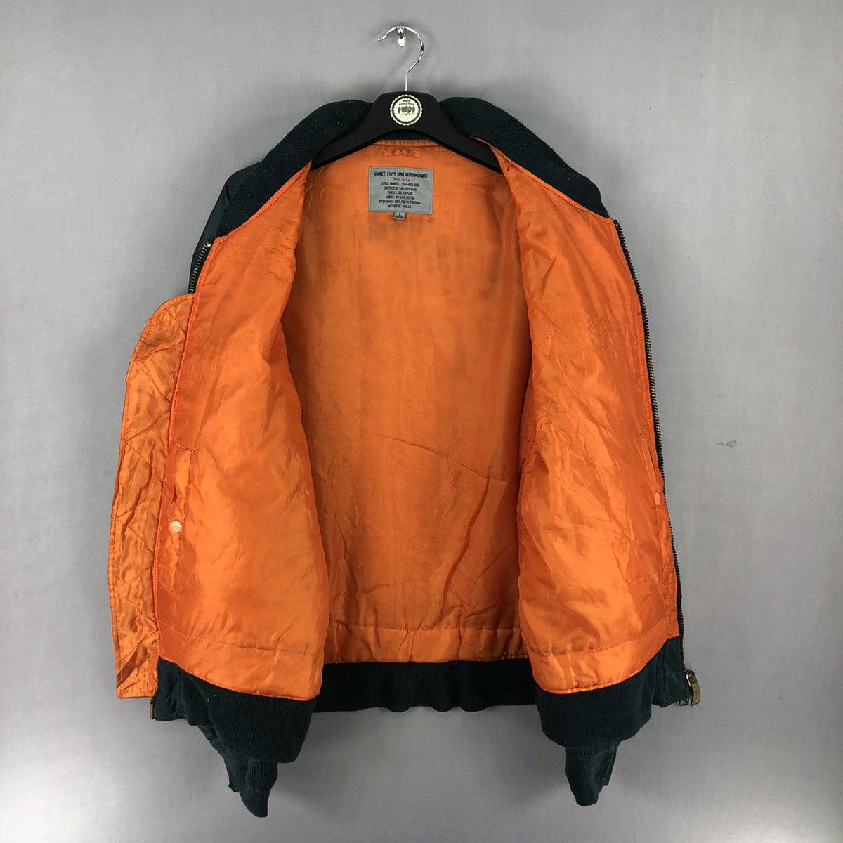 Japanese Brand Vintage Thrashed Bomber Jacket MA-1 Reversible Distressed Size US XL / EU 56 / 4 - 7 Thumbnail