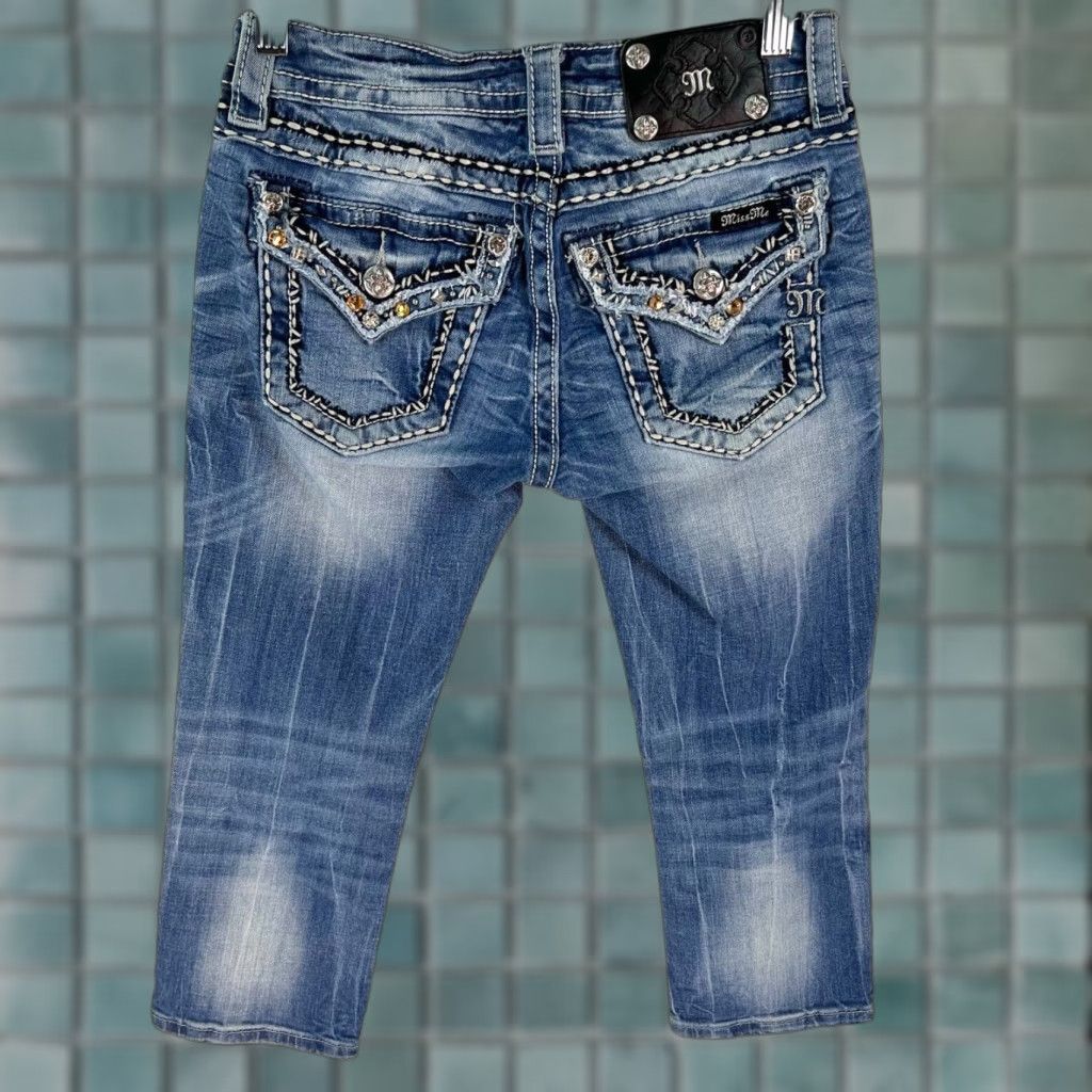 Miss Me Miss Me Jeans Women’s Cropped Denim 25 Regular Blue 28x21 Embroidered Rhinestone Studded 90s Rock Logo Mens? Size 42" / US 20 - 1 Thumbnail