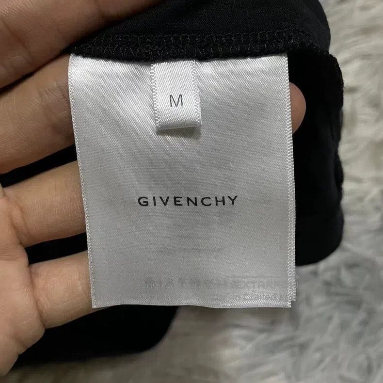 Givenchy Givenchy Letter Embroidery Logo Short-sleeve T-shirt, Blac Size US M / EU 48-50 / 2 - 5 Thumbnail