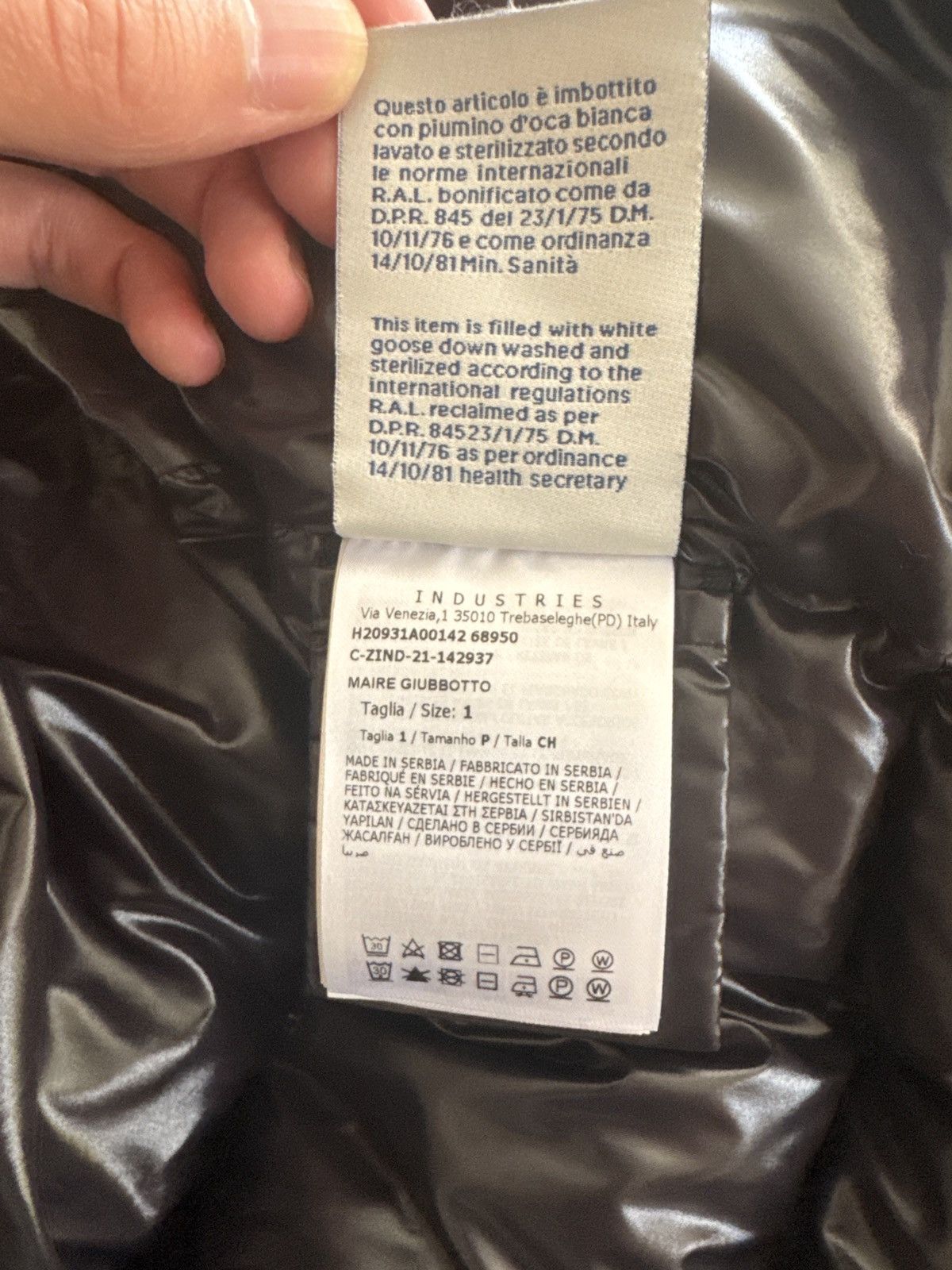 Moncler Moncler Shiny Puffer Jacket Size US S / EU 44-46 / 1 - 8 Thumbnail