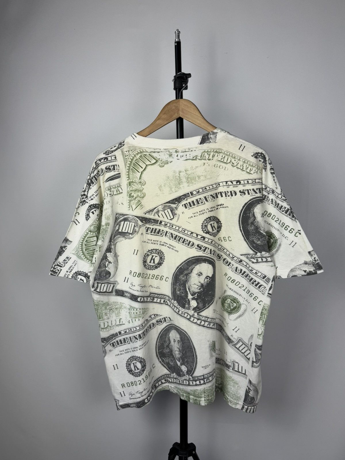 Rap Tees × Vintage Vintage 90s 100 Dollar Bill Benjamin Money Overprint Tshirt Size US L / EU 52-54 / 3 - 4 Thumbnail