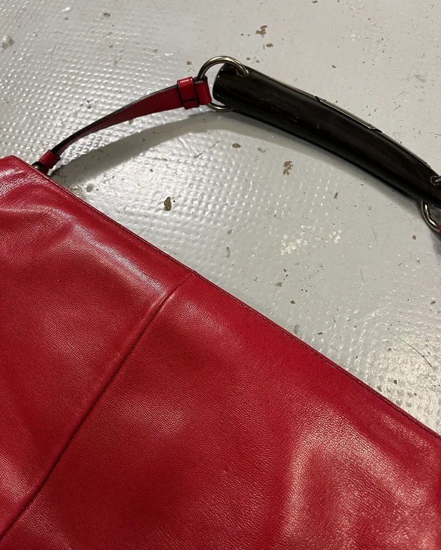 Yves Saint Laurent 2000s Yves Saint Laurent By Tom Ford Red Leather Mombasa Black Horn Handle Bag Size ONE SIZE - 5 Thumbnail