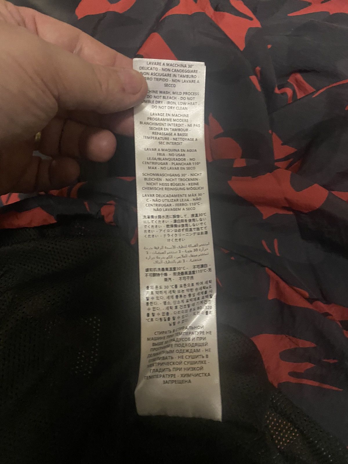 Alexander McQueen Alexander McQueen Red & Black Swallow Parka Jacket Hoodie Size US L / EU 52-54 / 3 - 8 Thumbnail
