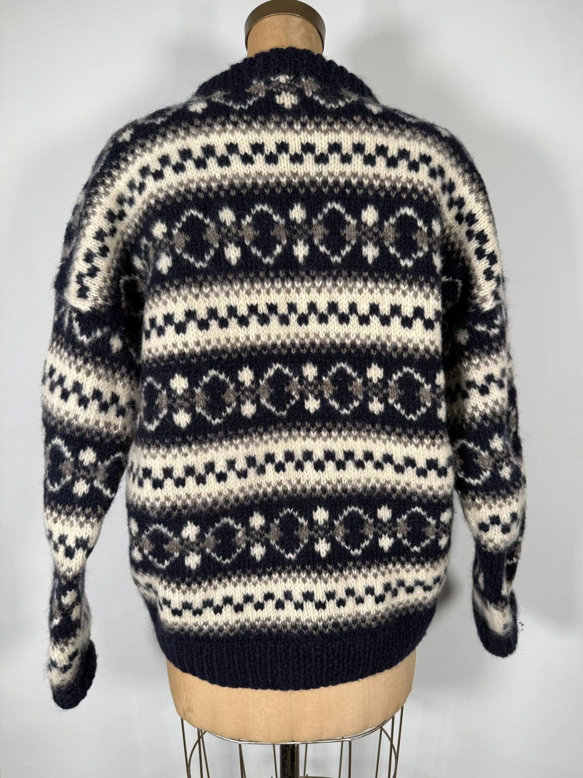 Vintage Vintage Chunky Knitted Navy Cream Wool Sweater Size US L / EU 52-54 / 3 - 2 Thumbnail