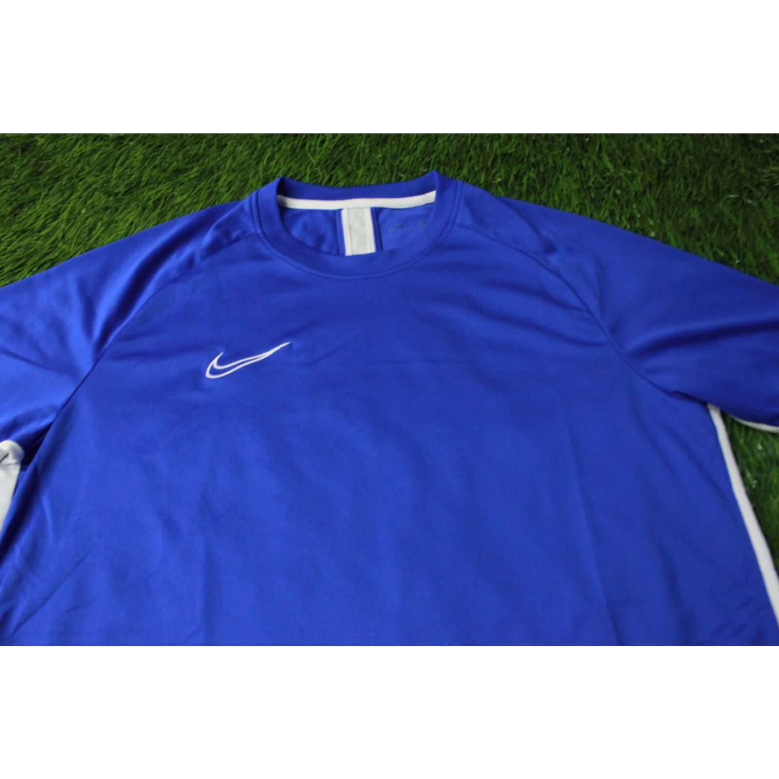 Nike Nike Dry Academy Dri-Fit Original 2020 Men Football Shirt Jersey XL Blue and White Football Nike Dri-FIT Mens Shirt XL Size US XL / EU 56 / 4 - 2 Thumbnail