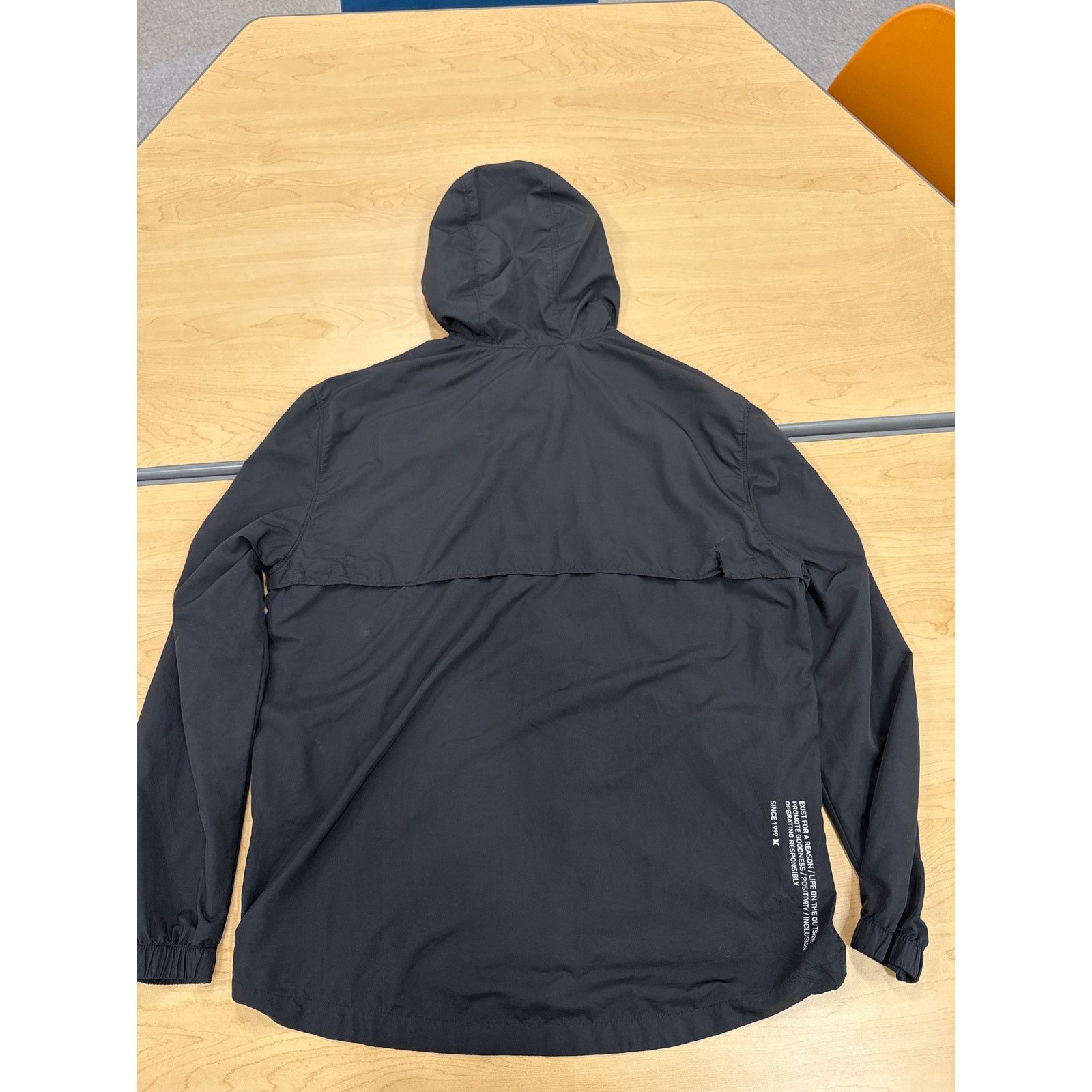 Hurley Hurley Men’s Hooded Windbreaker Jacket Black Size L – Flawed Size US L / EU 52-54 / 3 - 2 Thumbnail