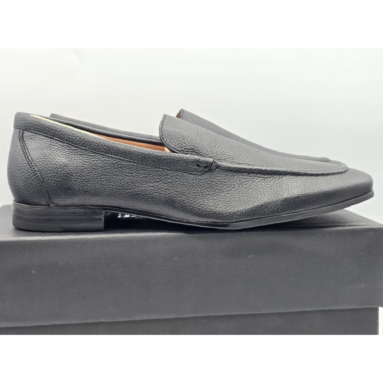 Allen Edmonds Allen Edmonds Lennox Leather Black Slip On Loafer Men's 8D Dress Shoes Size US 8 / EU 41 - 7 Thumbnail