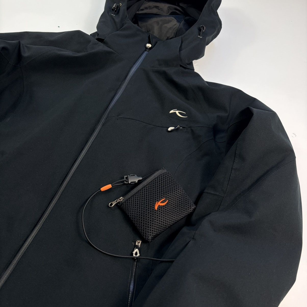 KJUS KJUS Formula Padded Hooded Ski Jacket Black Size M Gorpcore Size US M / EU 48-50 / 2 - 4 Thumbnail