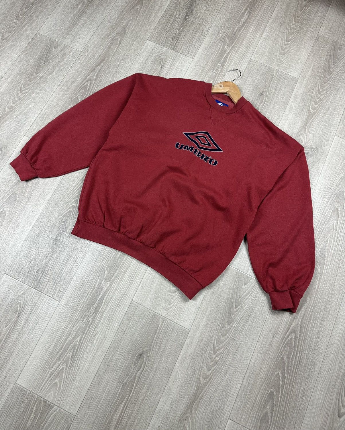 Umbro Vintage UMBRO Crewneck Sweatshirt Big Reflective Logo Size US XL / EU 56 / 4 - 5 Thumbnail