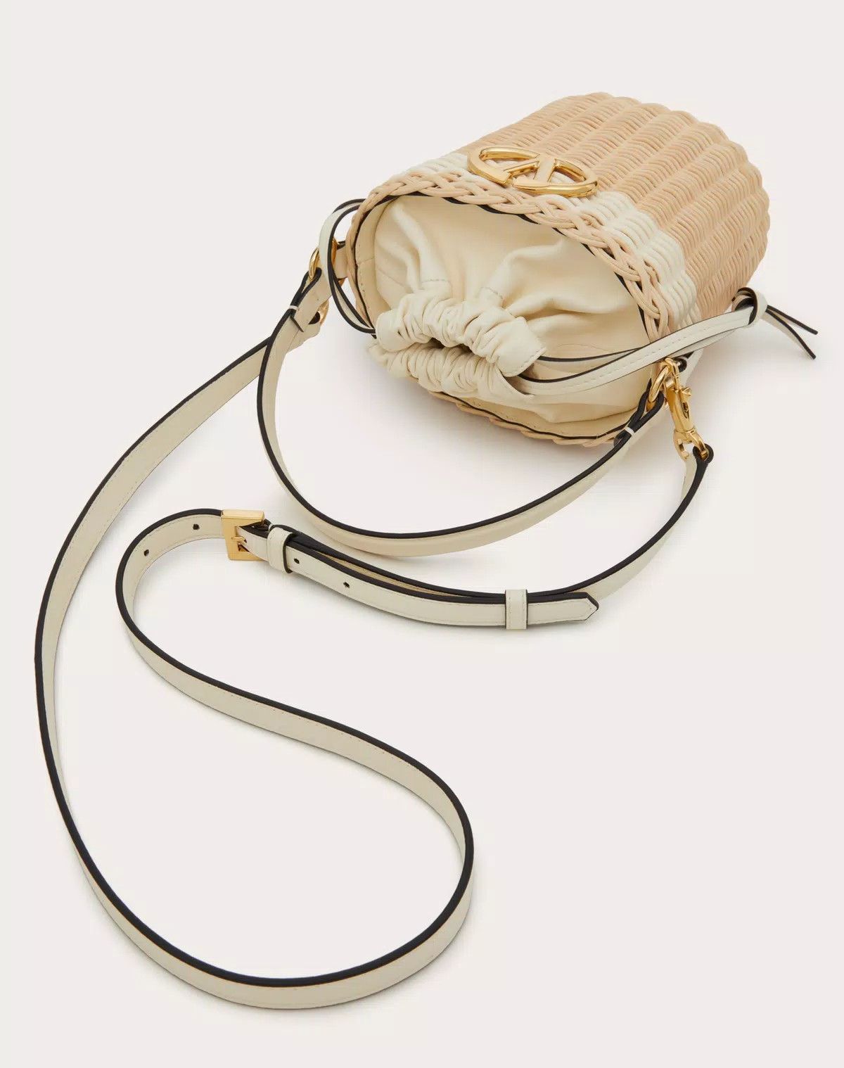 Valentino o1s1wg110625 Size: OS/Wicker Bucket Bag in Ivory/Beige Size ONE SIZE - 3 Thumbnail