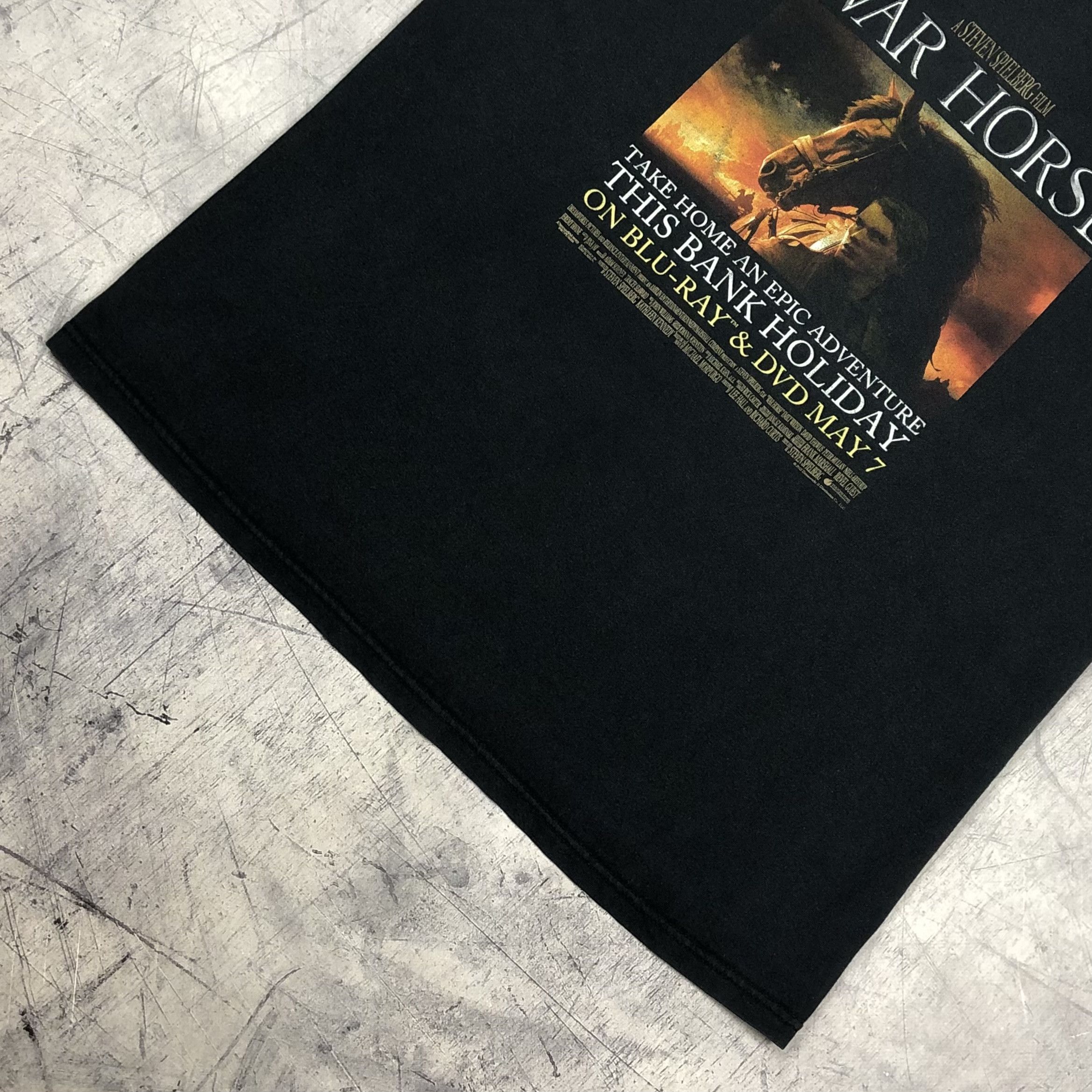 Vintage War Horse 2012 Steven Spielberg Movie Tee Size US L / EU 52-54 / 3 - 8 Thumbnail
