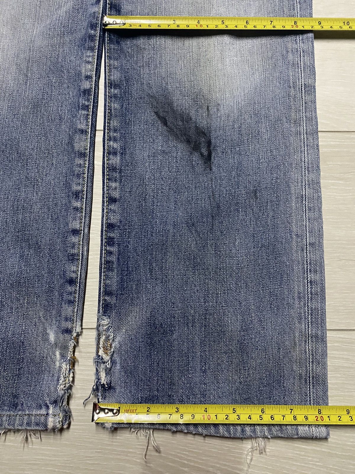 Uniqlo Vintage Japanese Brand Uniqlo S002 Light Wash Jeans Size US 30 / EU 46 - 19 Thumbnail