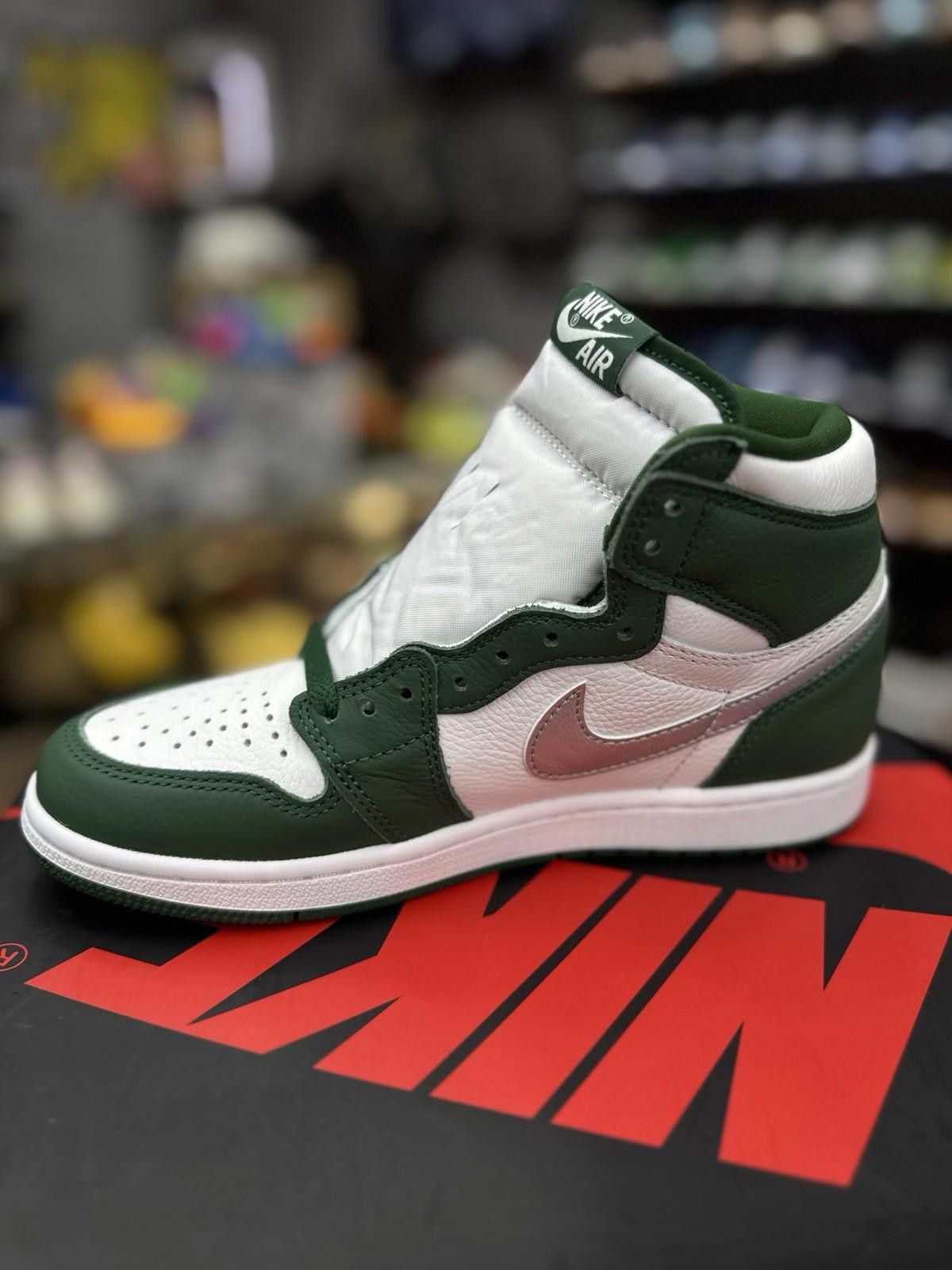 Jordan Brand Air Jordan 1 Retro High Og Gorge Green DZ5485-303 6.5M New Size US 6.5 / EU 39-40 - 6 Thumbnail