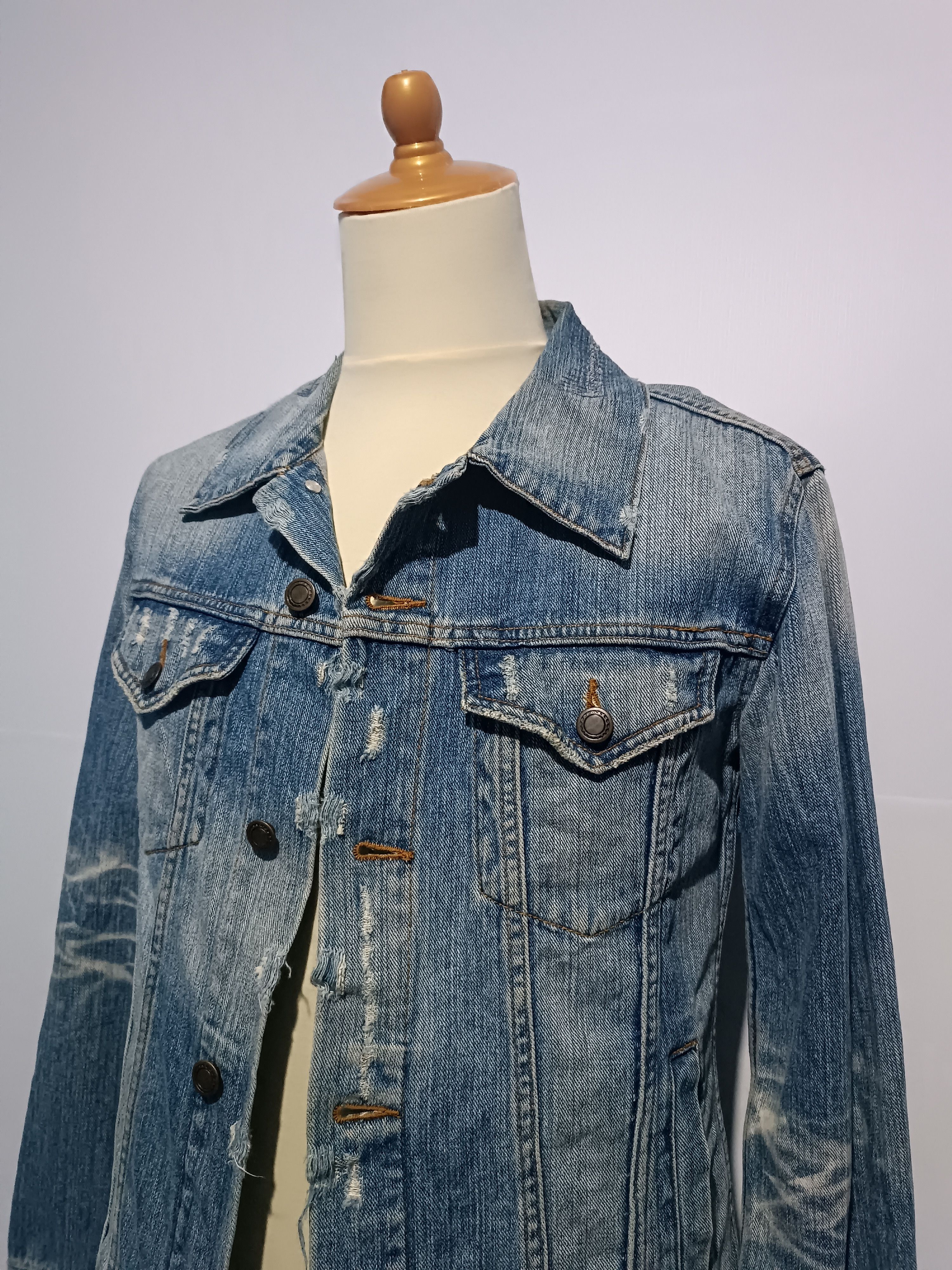 Japanese Brand Ripped Denim Jacket Slim Fit Size US M / EU 48-50 / 2 - 3 Thumbnail