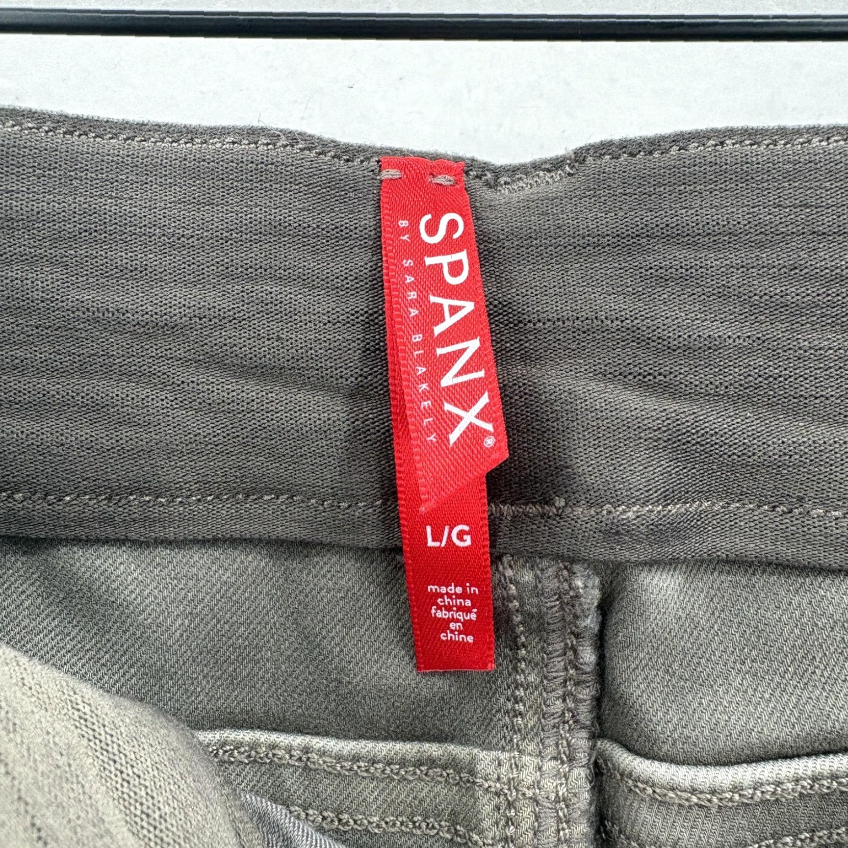 Spanx Spanx Perfect Stretch Twill Ankle Cargo Pants Womens Large Sage Green Pull On Pants Size 36" / US 14 / IT 50 - 4 Thumbnail