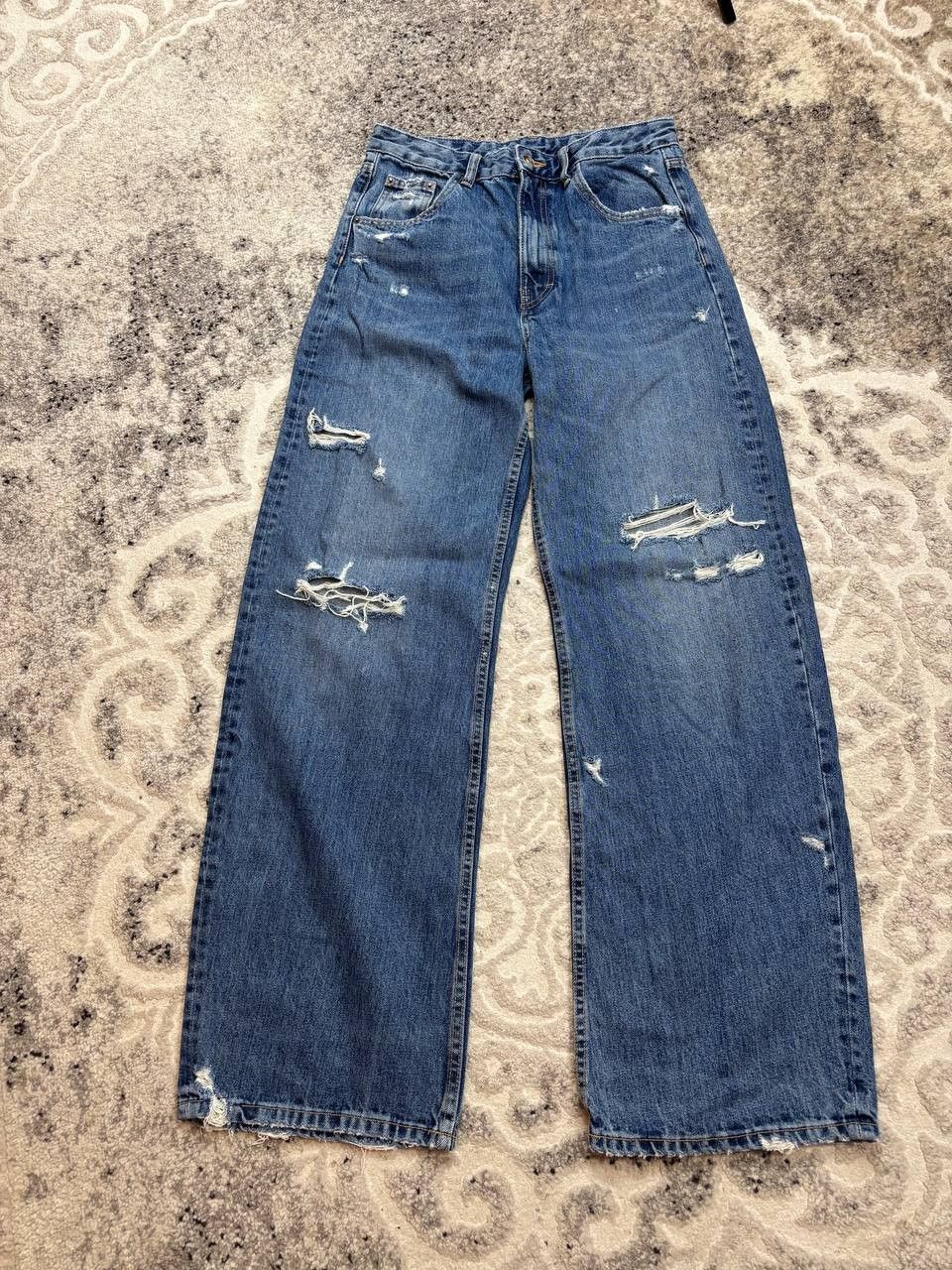 Zara Zara High-Rise Distressed Wide Leg Jeans US 6 / EUR 38 Size 28" / US 6 / IT 42 - 2 Thumbnail