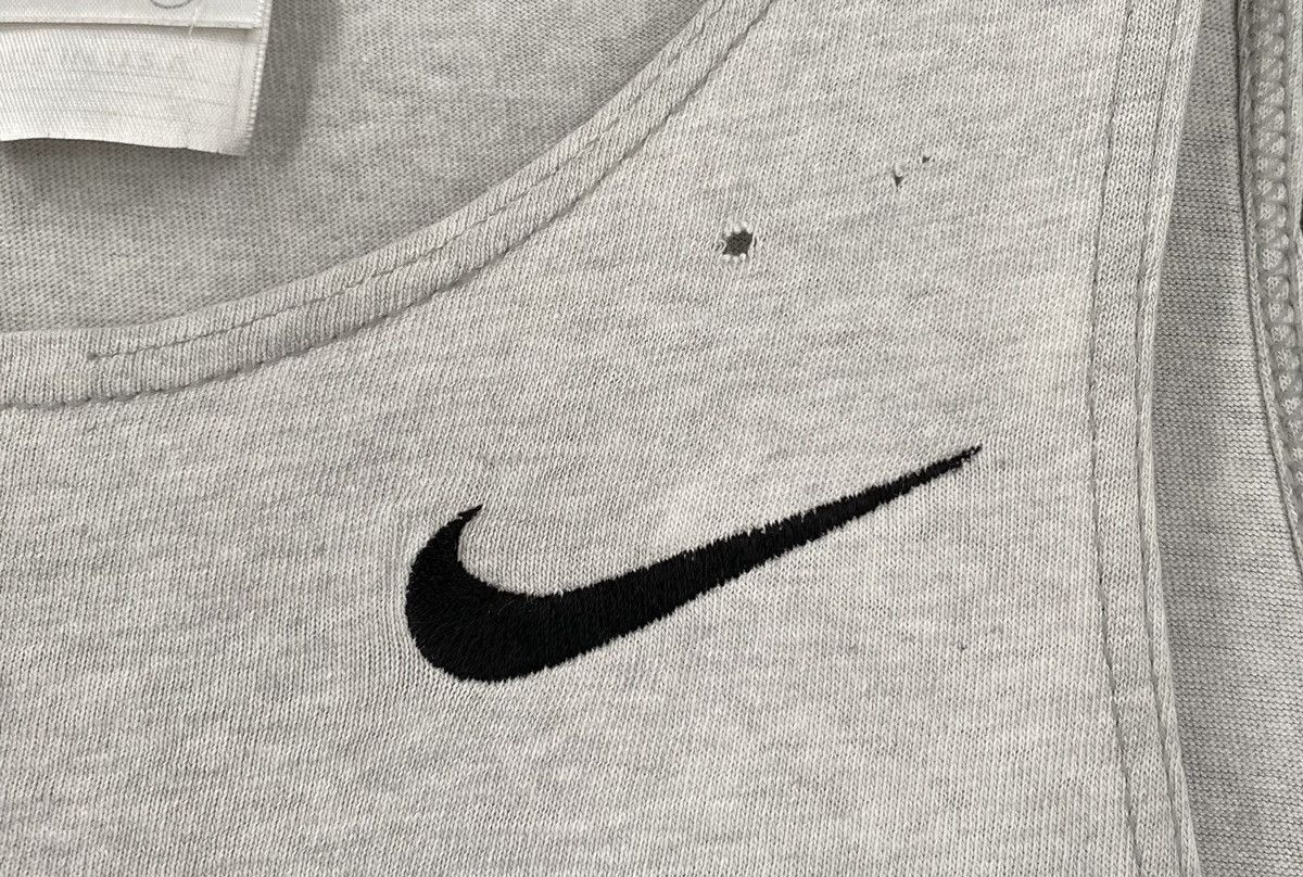 Nike VTG 90’s Nike Large Swoosh White Tag Distressed Tank Top Size US M / EU 48-50 / 2 - 3 Thumbnail