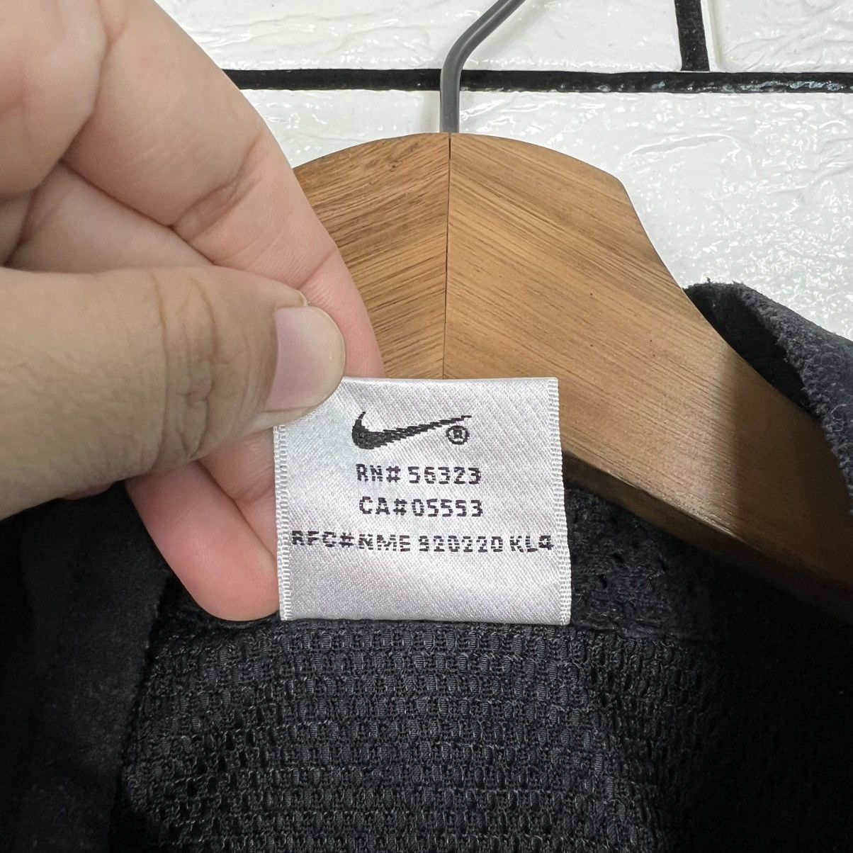 Nike Vintage NIKE Center Logo Half Zipper Light Jacket #4110-C187 Size US M / EU 48-50 / 2 - 13 Thumbnail