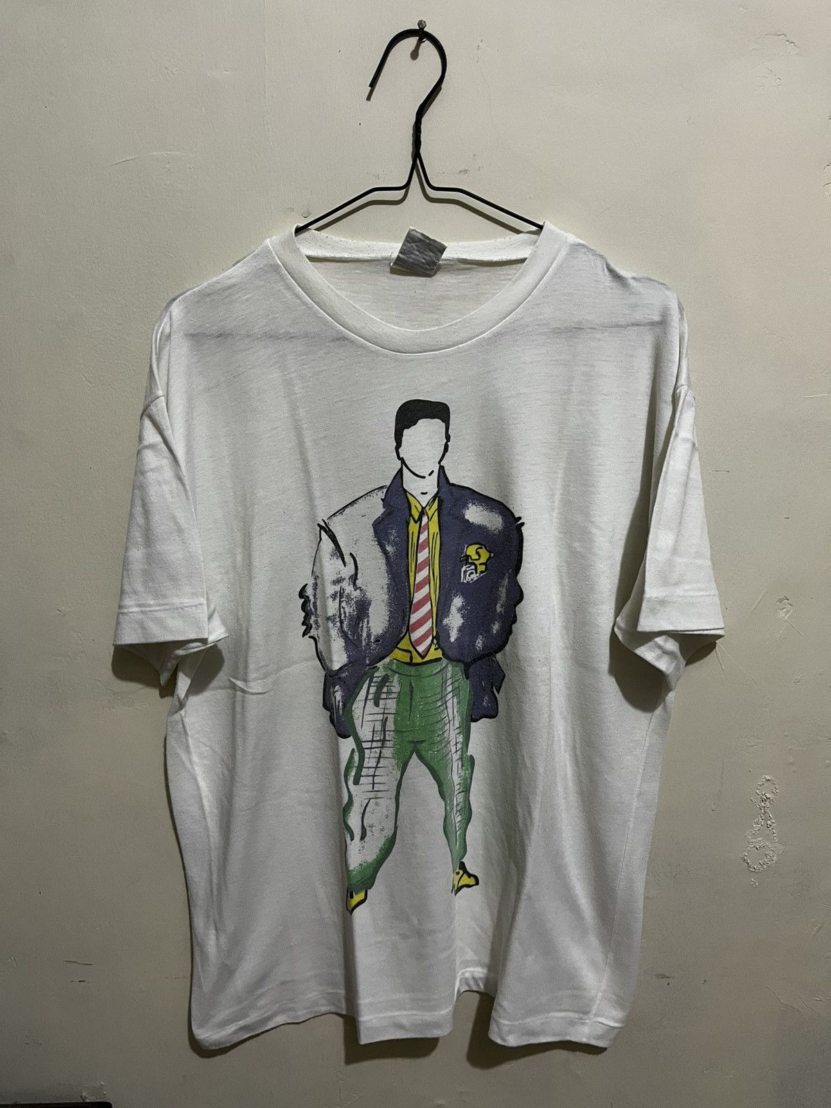 Vintage 80s Graphic Men Fashion Tees