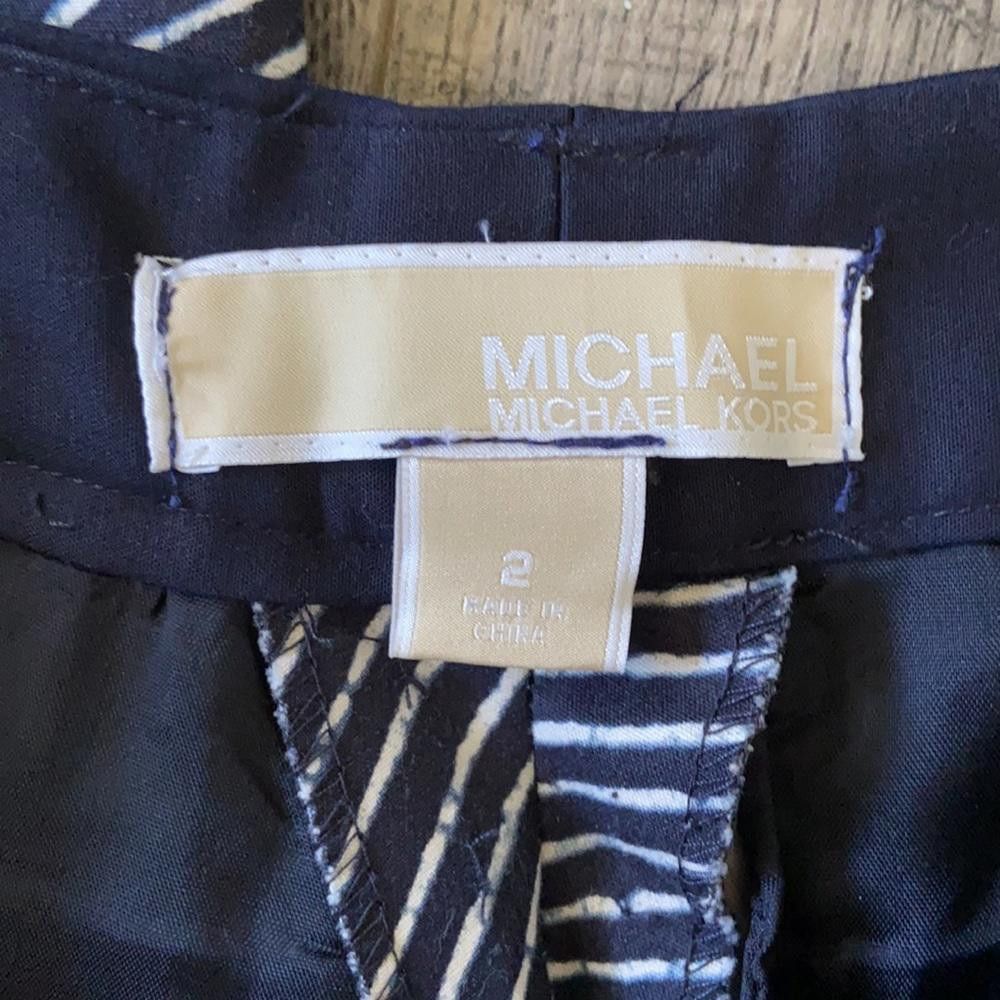 Michael Kors MICHAEL Michael Kors Blue Striped Crop Pants, 2 Size 26" / US 2 / IT 38 - 9 Thumbnail