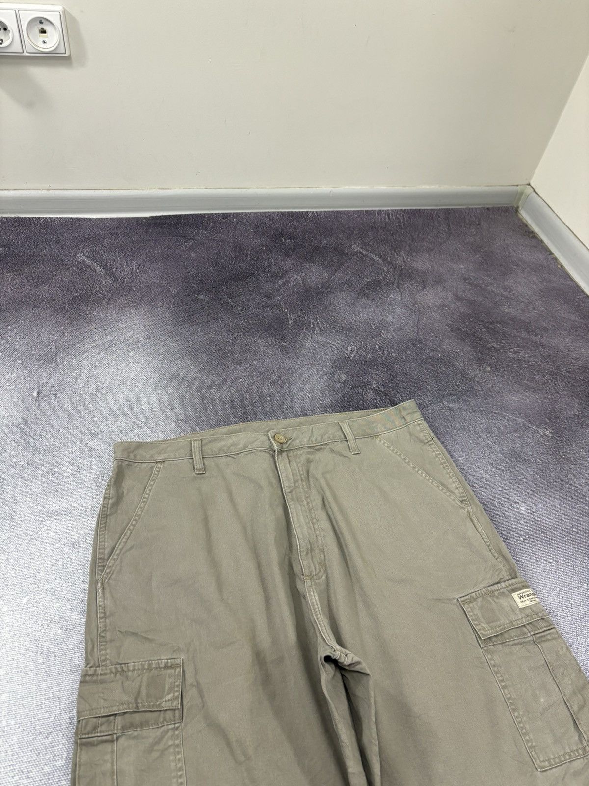 Wrangler Vintage Wrangler Y2K Khaki Military Style Hype Cargo Shorts Size US 38 / EU 54 - 4 Thumbnail