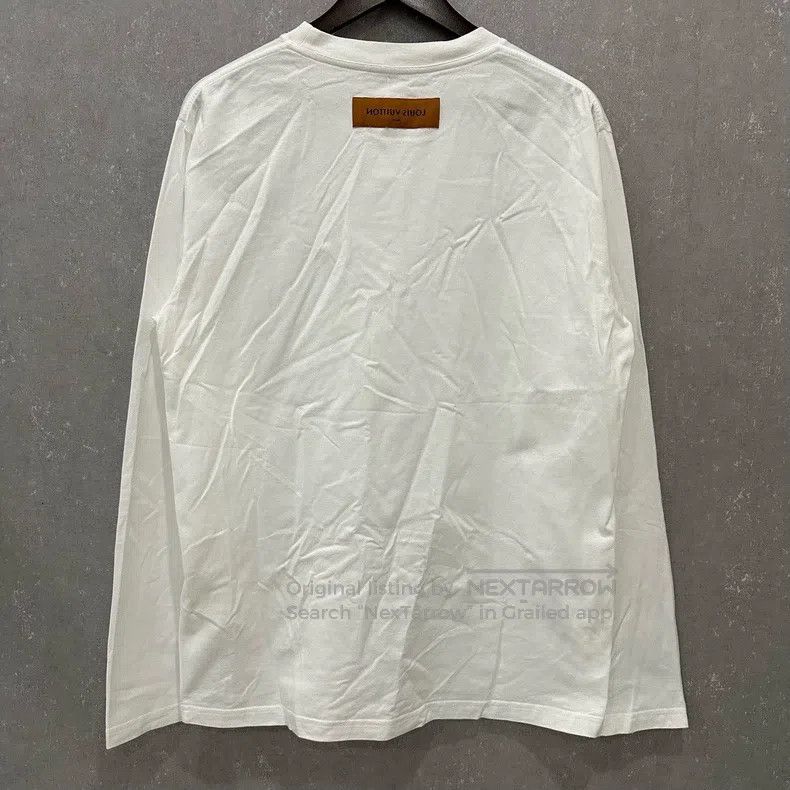 Louis Vuitton Louis Vuitton Embossed logo sweatshirt Size US XL / EU 56 / 4 - 2 Thumbnail