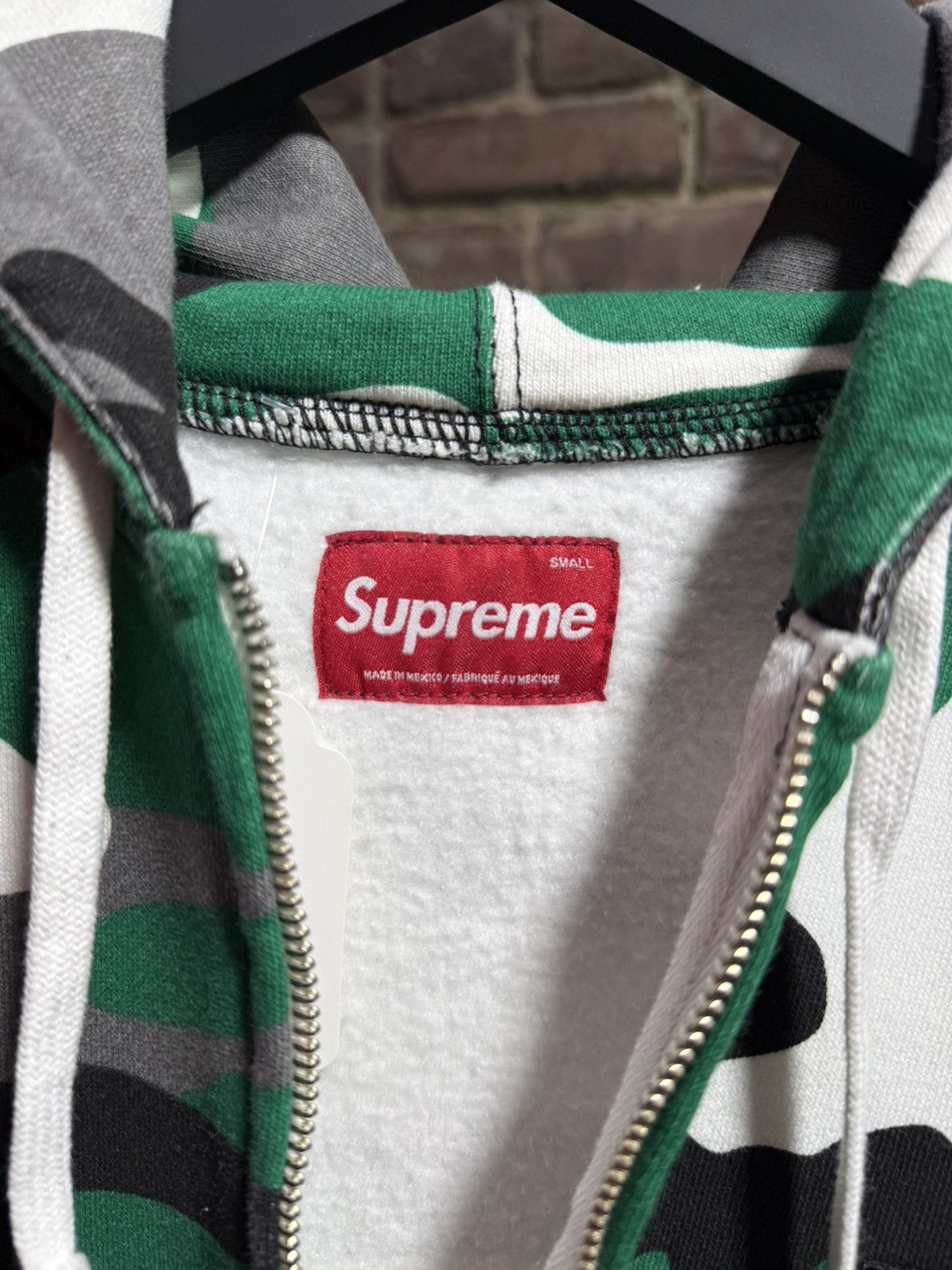 Supreme Supreme Green Camo Zip-Up Sz. S Size US S / EU 44-46 / 1 - 3 Thumbnail