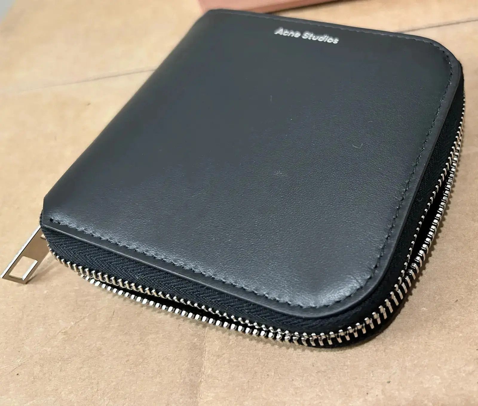 ACNE STUDIOS Csarite Zippered wallet