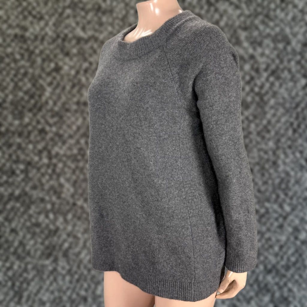 Vintage Minnie Rose Sweater Women's XS Cashmere Knit Crew neck Pullover L/S Soft F4-12 Size XS / US 0-2 / IT 36-38 - 1 Thumbnail