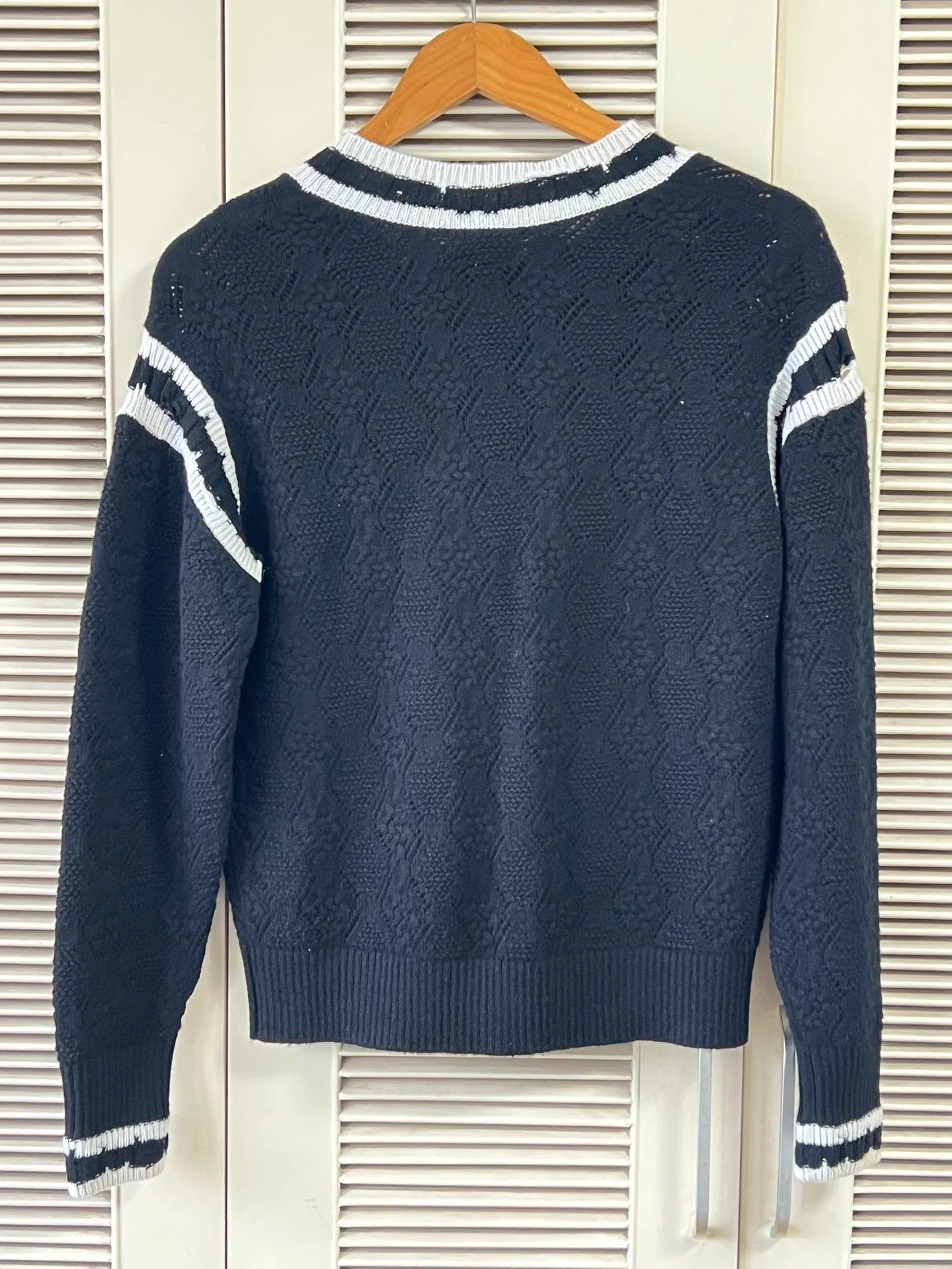 Chanel Chanel 22C Black White Quilted CC Knit Crewneck Sweater 34 Size XS / US 0-2 / IT 36-38 - 2 Thumbnail